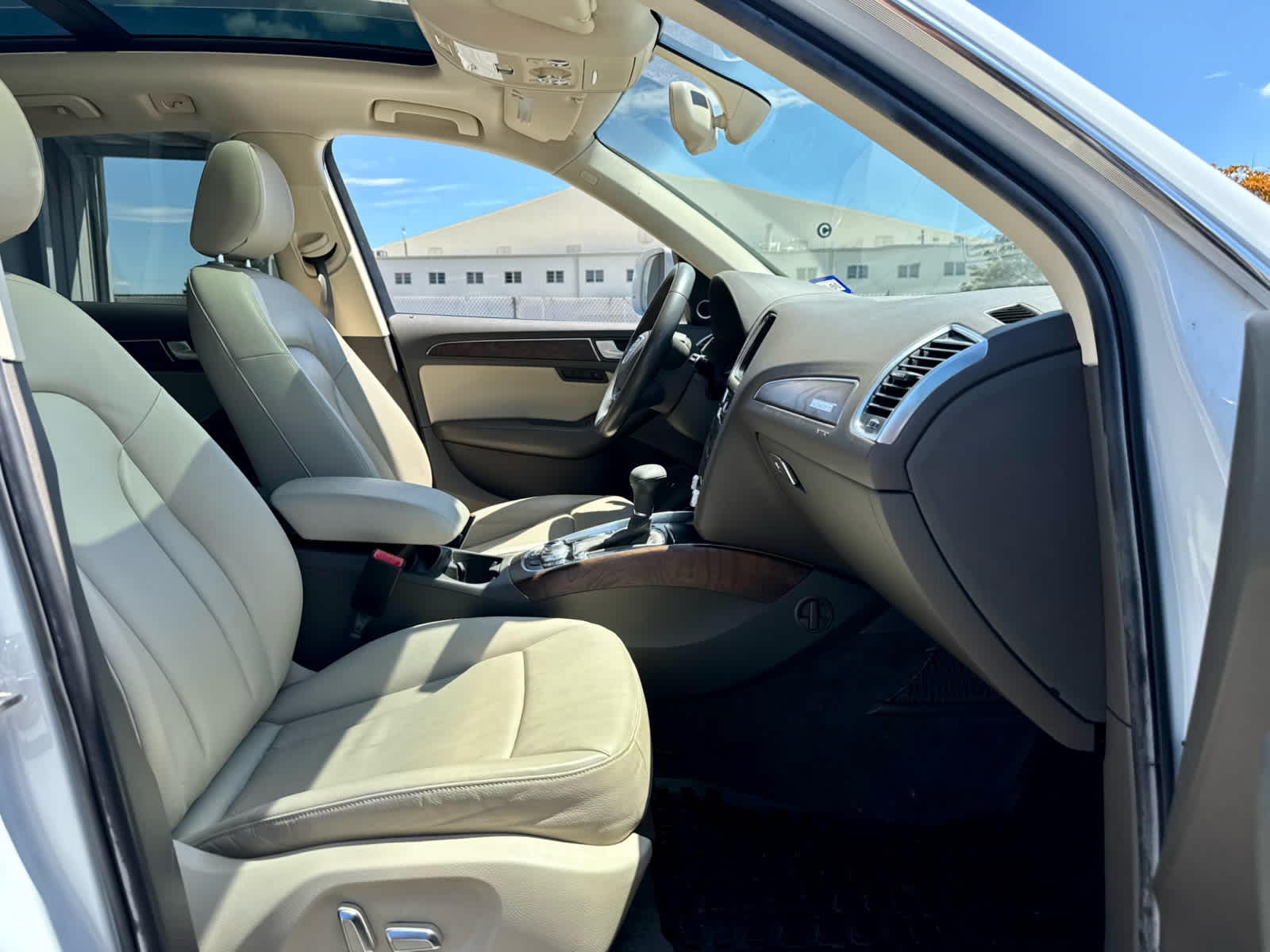 Used 2013  Audi Premium Plus image 11