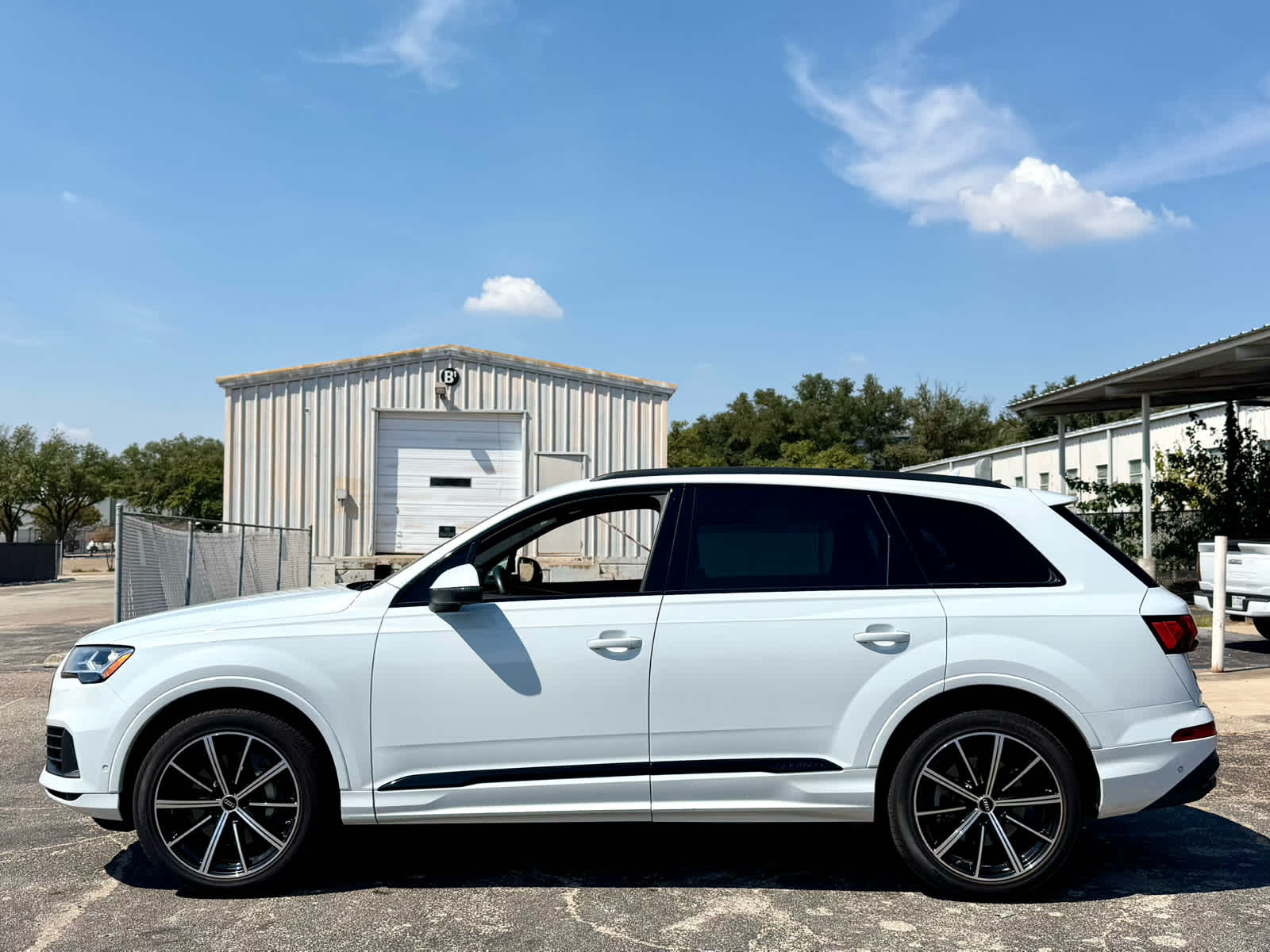 Used 2022 WHITE Audi Premium Plus image 2
