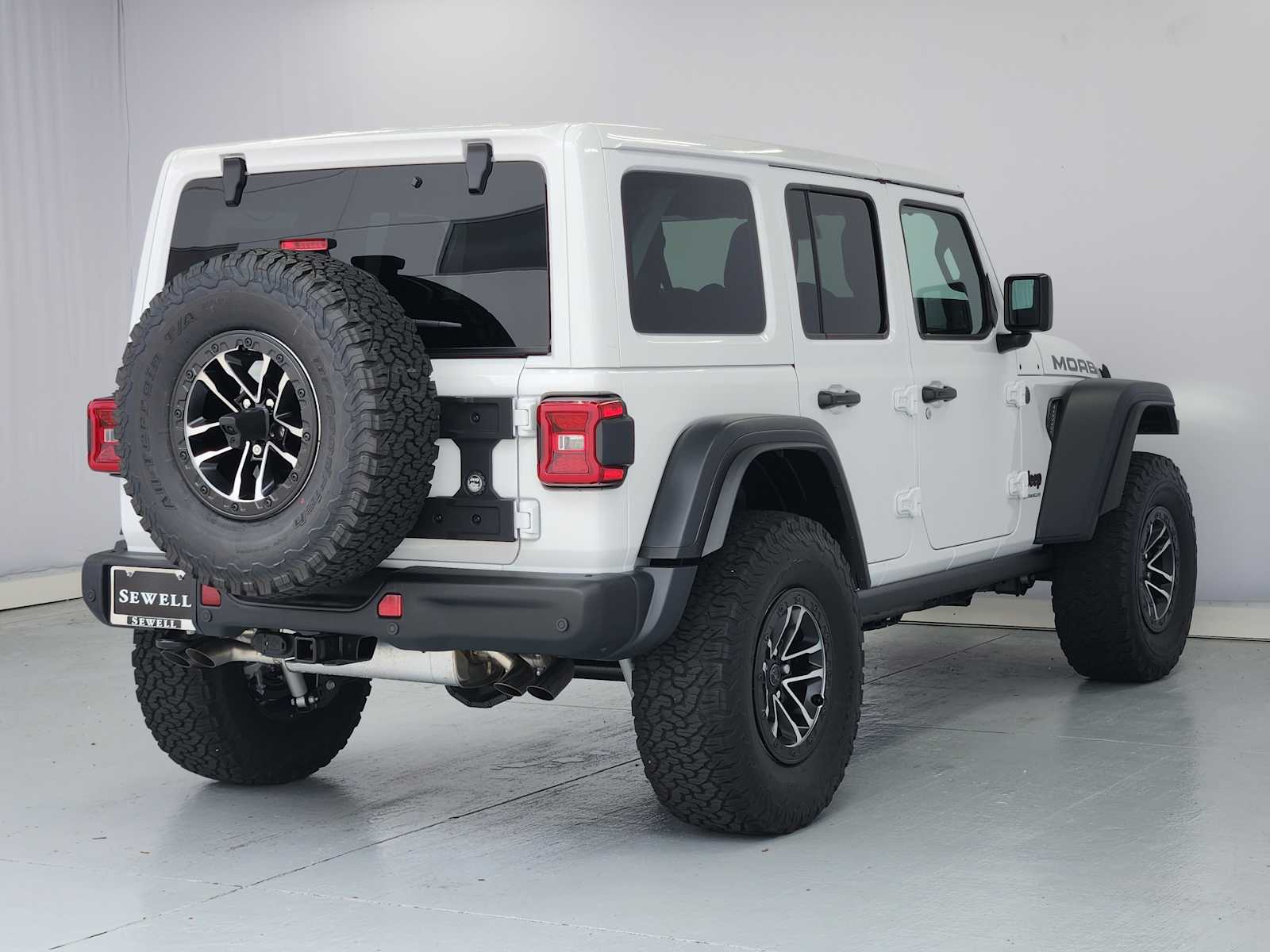 Used 2026 Bright White Clearcoat Jeep Moab 392 image 4
