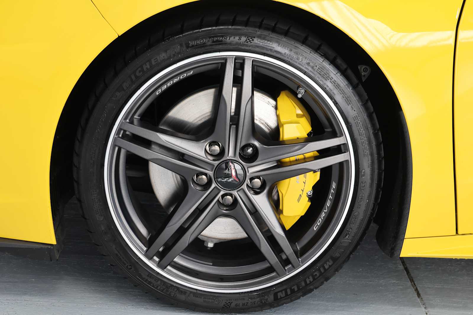Used 2025 Competition Yellow Tintcoat Metallic Chevrolet 2LT image 9