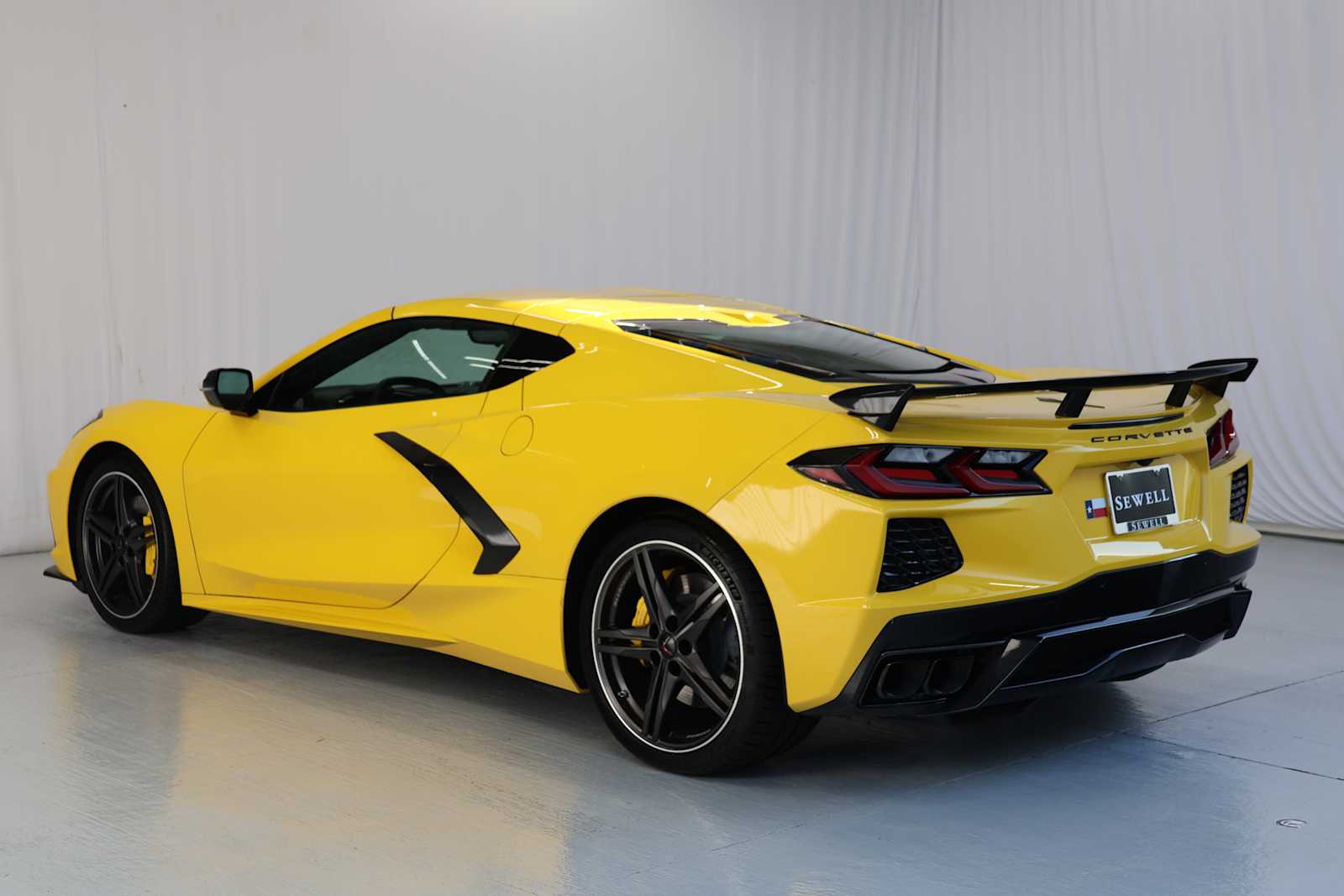Used 2025 Competition Yellow Tintcoat Metallic Chevrolet 2LT image 5