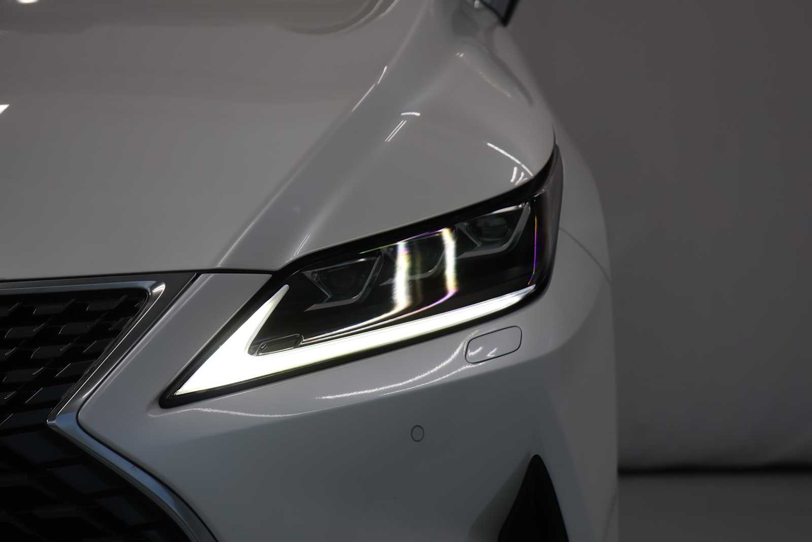 Used 2022 Eminent White Pearl Lexus  image 4