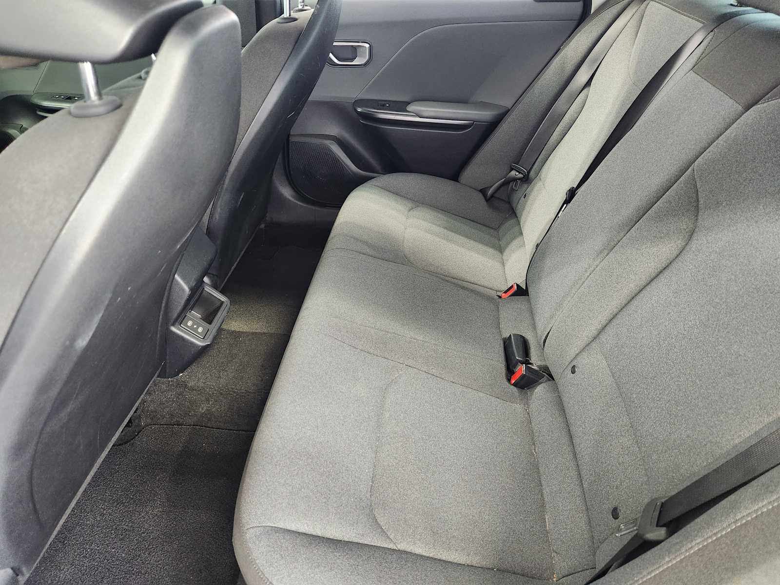 Used 2025 Morning Haze Kia LXS image 19