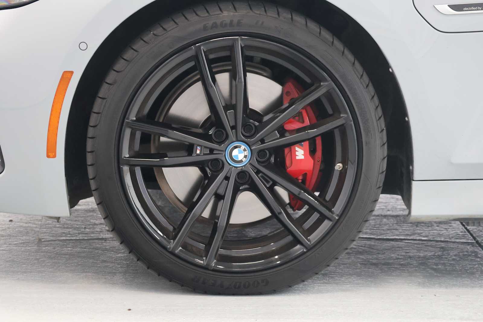 Used 2023 Brooklyn Grey Metallic BMW 330e image 12