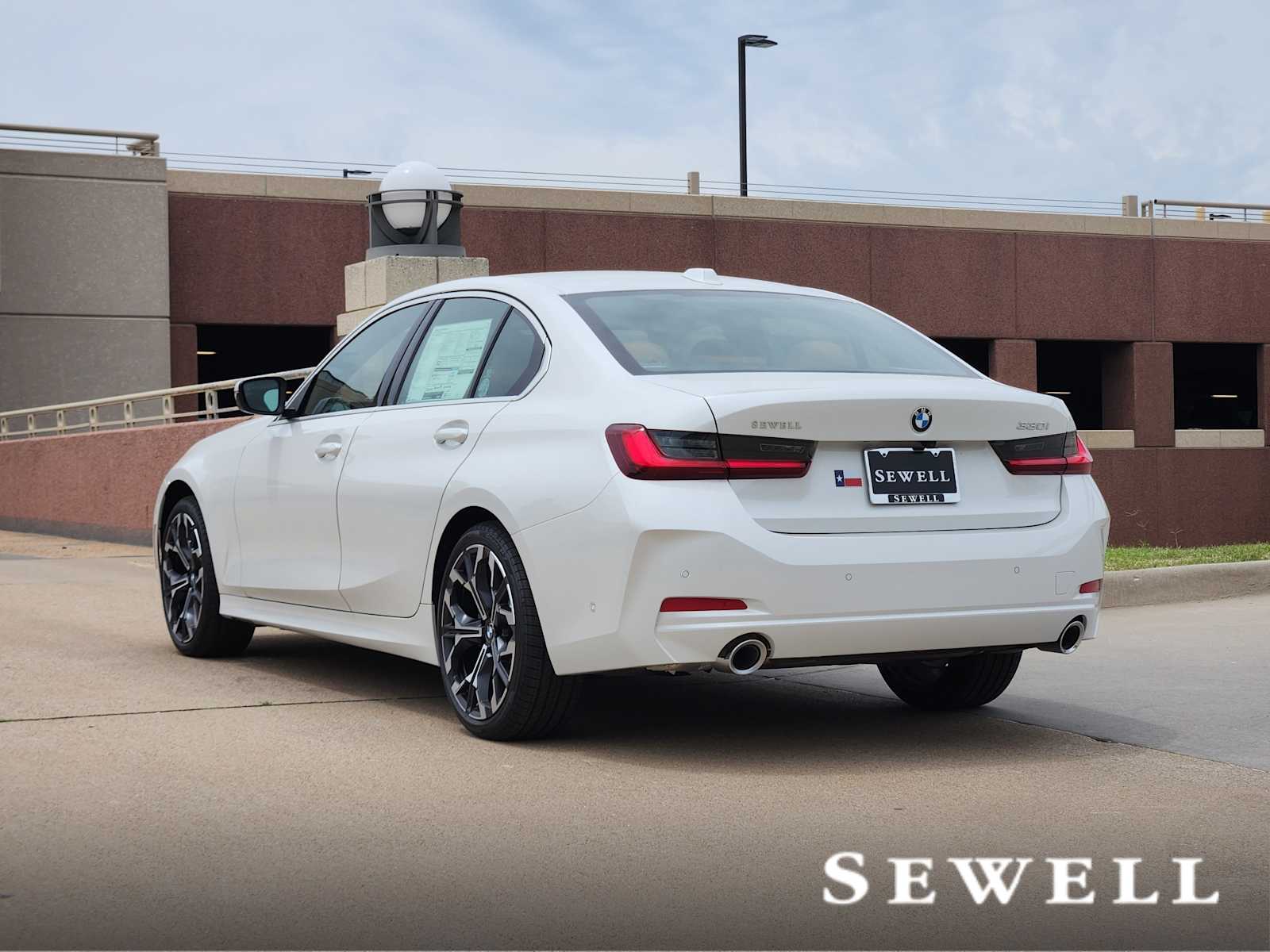 New 2026 Mineral White Metallic BMW 330i NA image 3