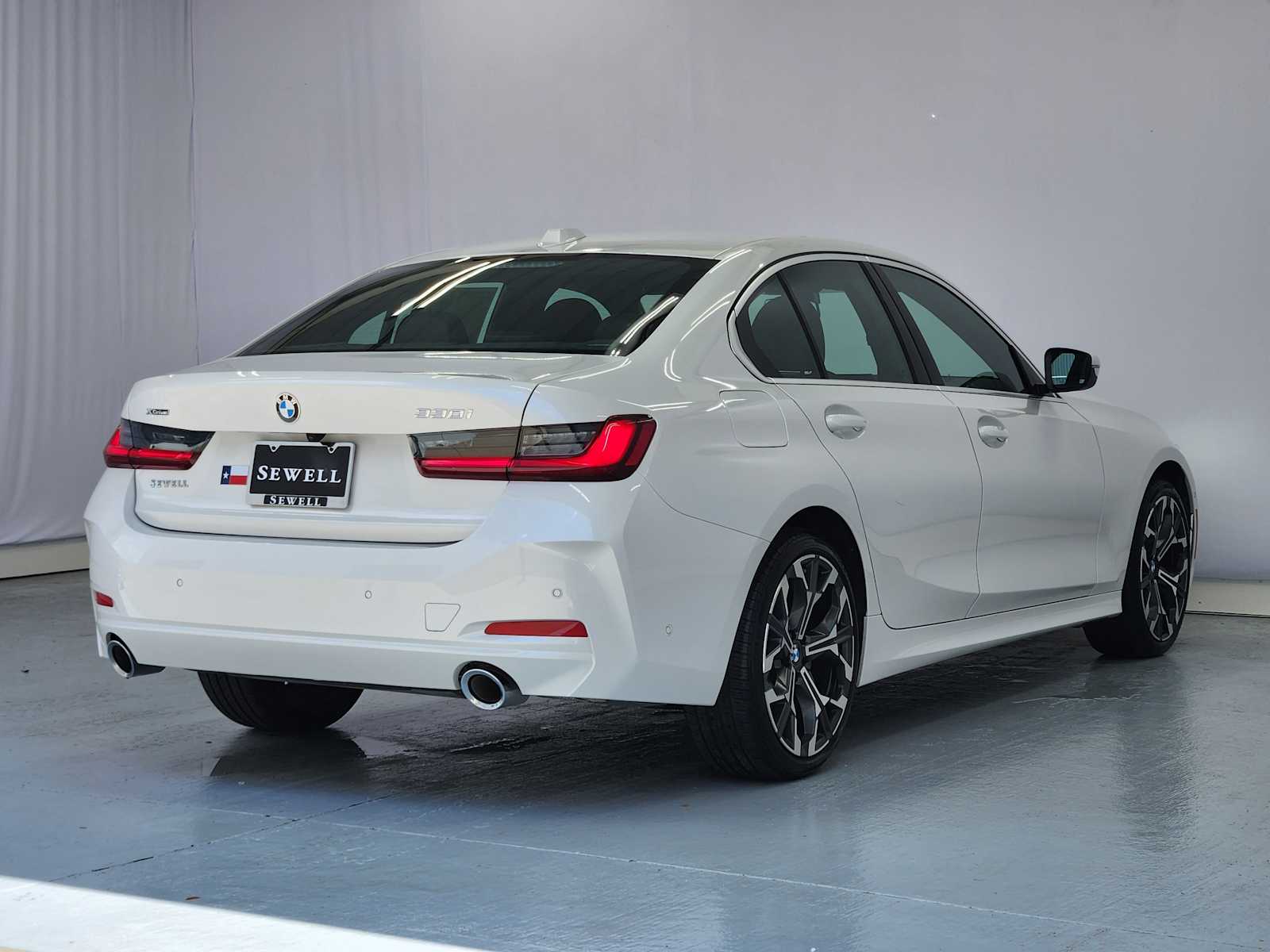 Certified Used 2025 Mineral White Metallic BMW 330i xDrive image 4