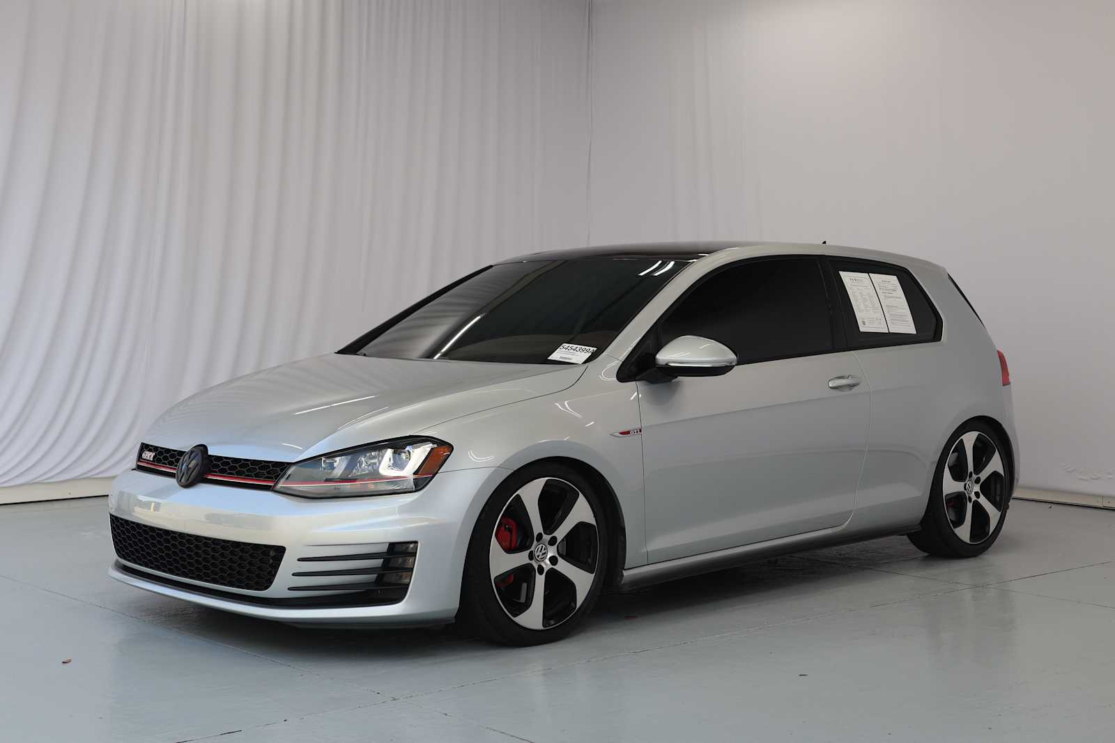 Used 2015 Reflex Silver Metallic Volkswagen SE w/Performance Pkg image 7