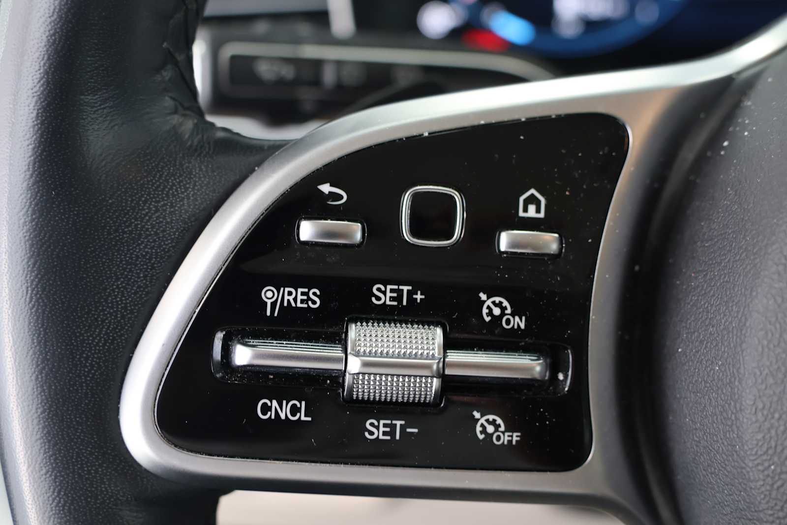 Used 2022 Polar White Mercedes-Benz GLE 350 image 22