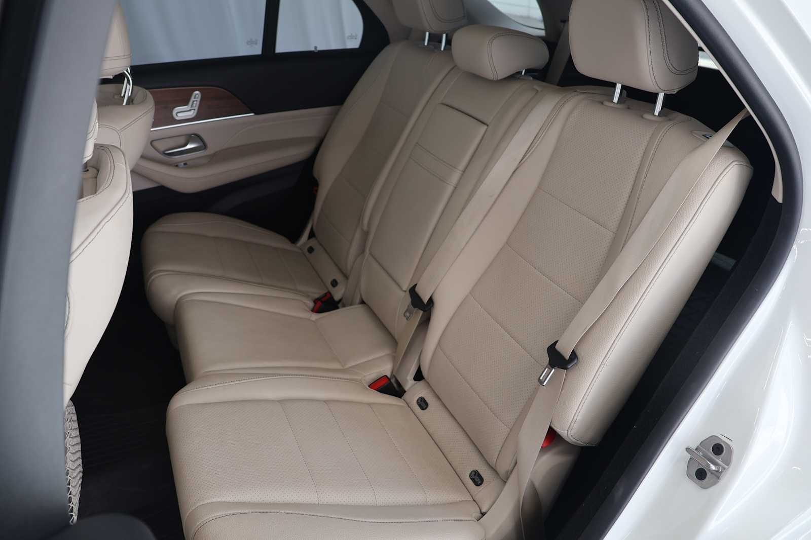 Used 2022 Polar White Mercedes-Benz GLE 350 image 24