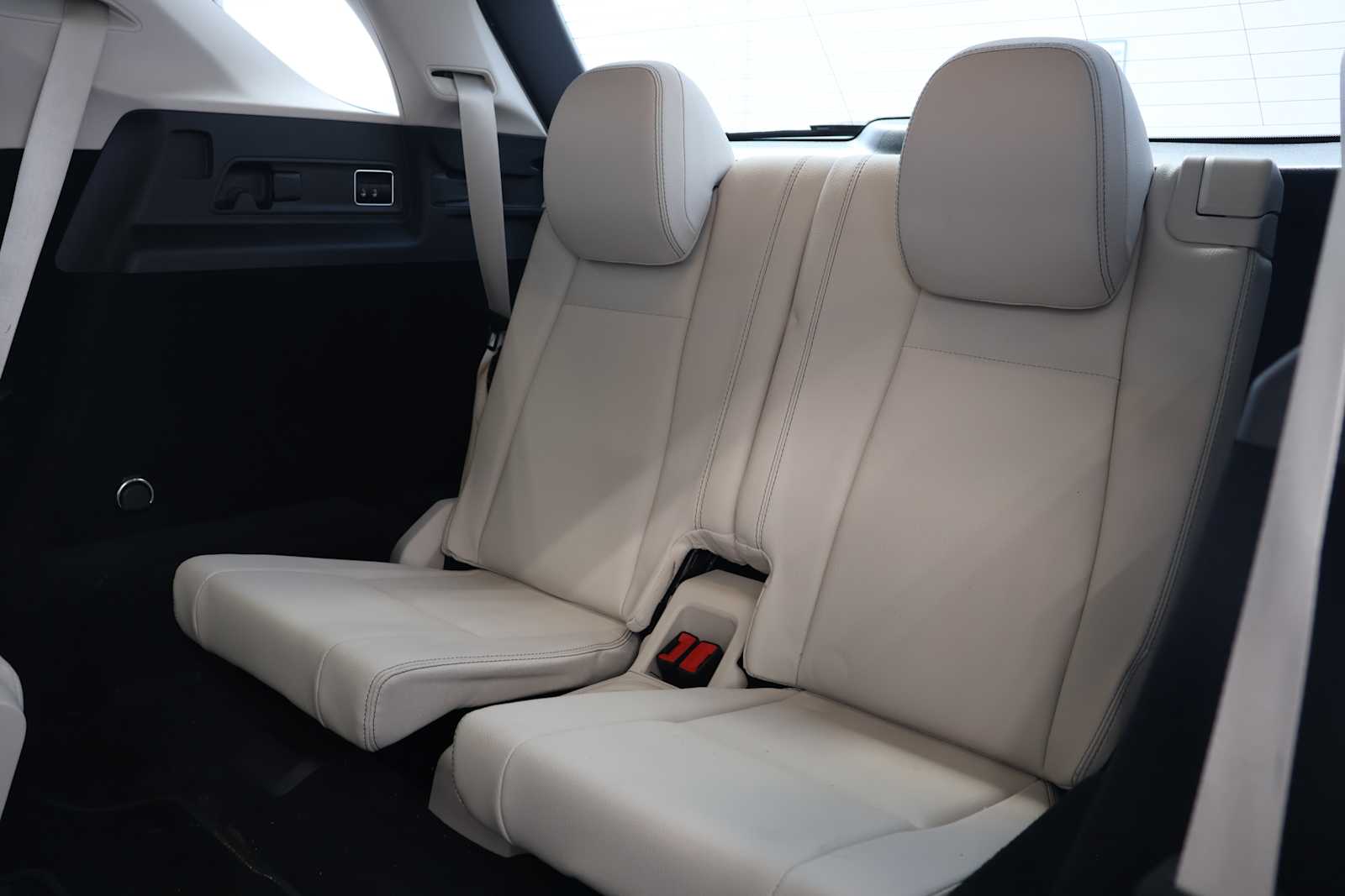 Used 2022 Polar White Mercedes-Benz GLE 350 image 28