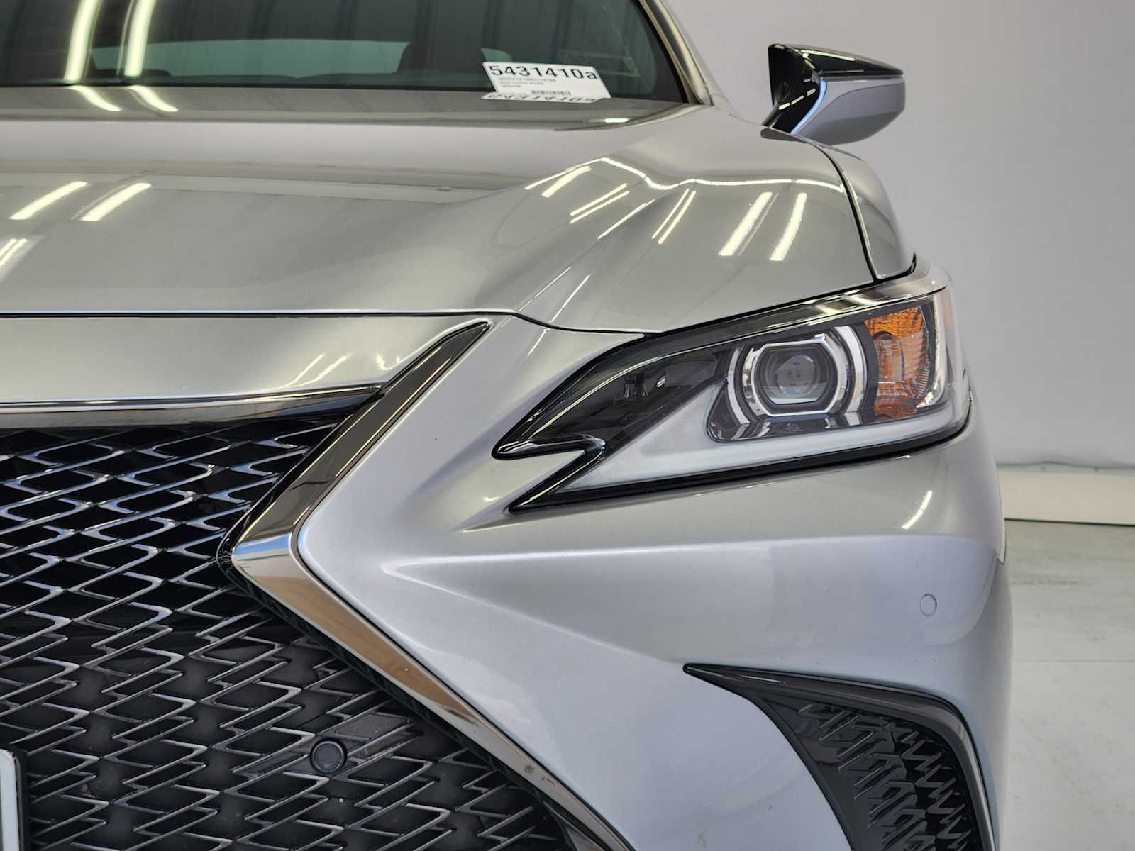 Used 2022 Iridium Lexus F SPORT image 5
