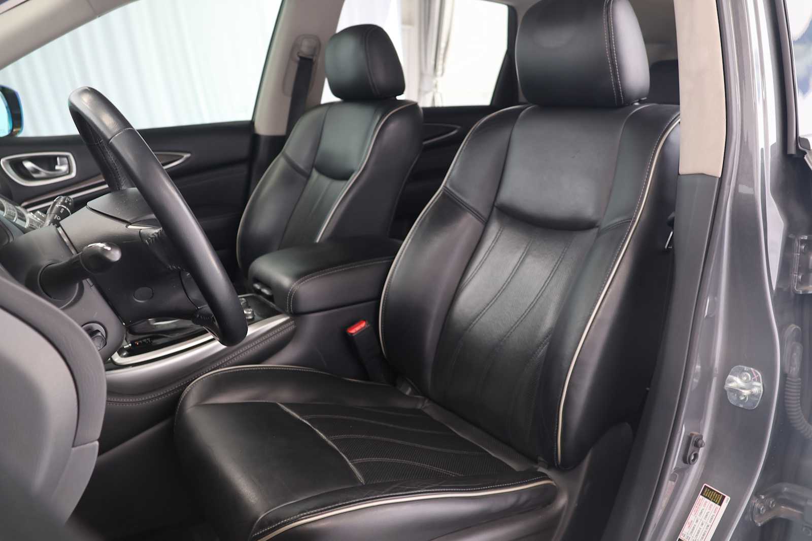 Used 2017 Graphite Shadow INFINITI  image 14