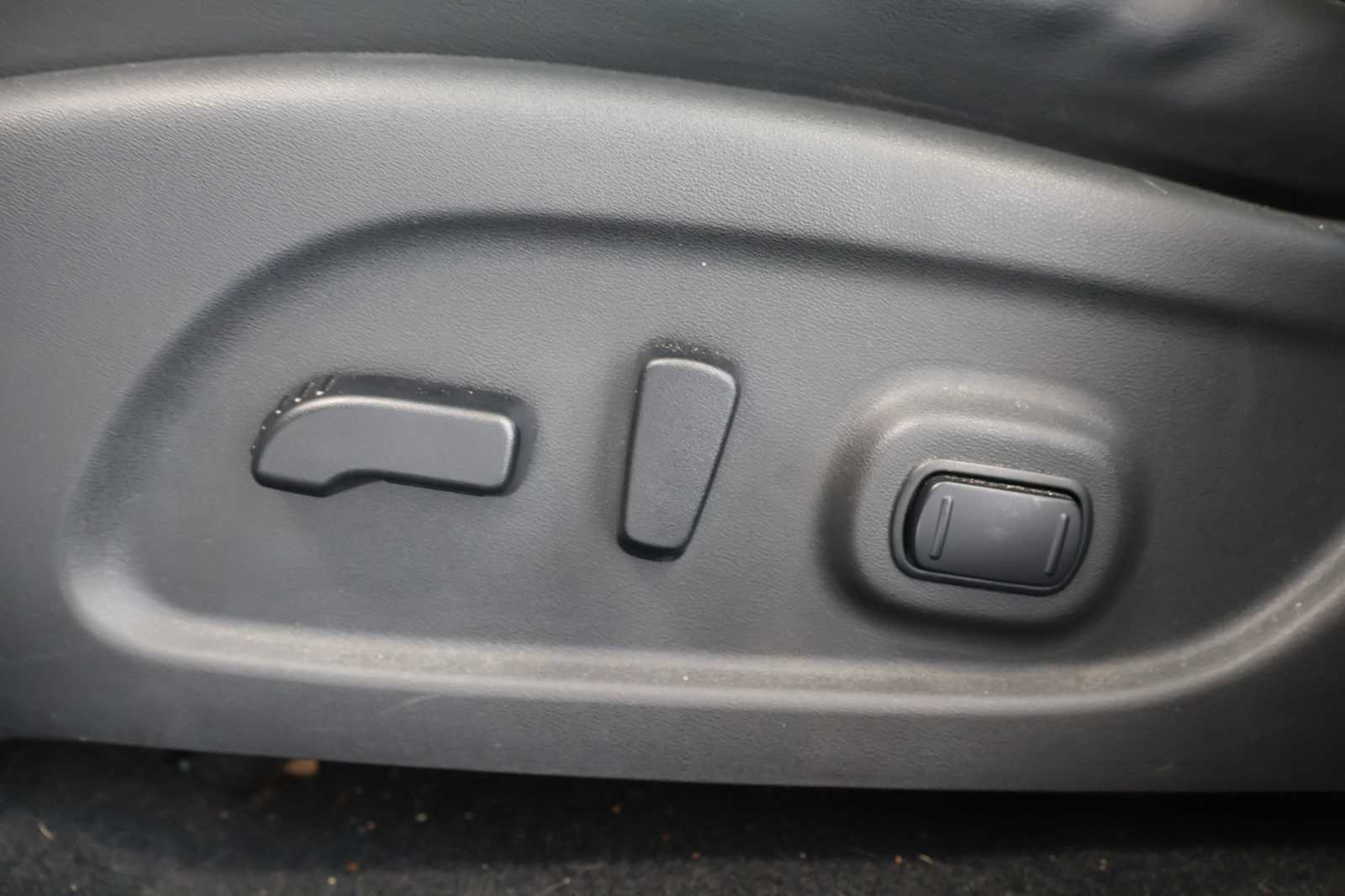 Used 2017 Graphite Shadow INFINITI  image 15