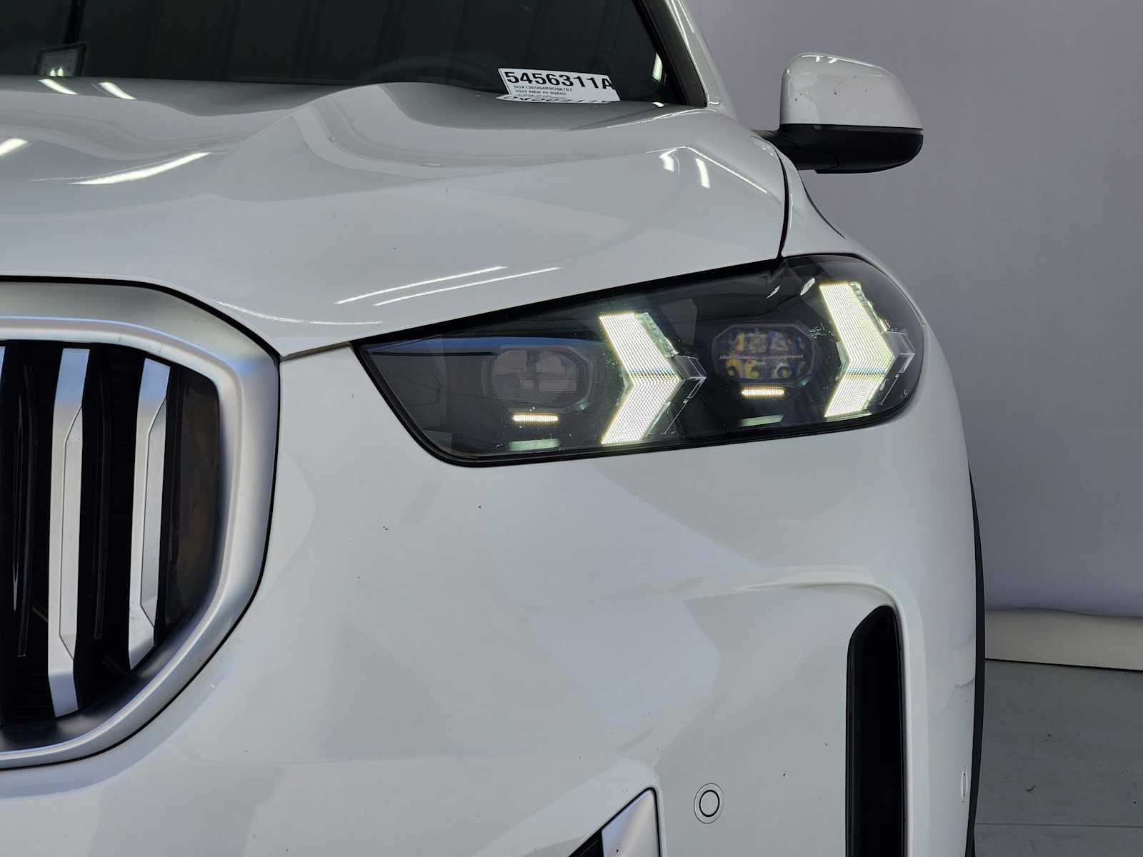 Certified Used 2024 Alpine White BMW sDrive40i image 5