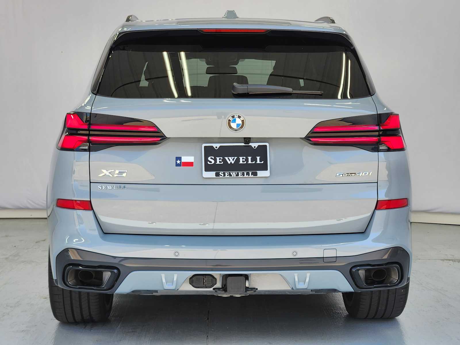Used 2026 Brooklyn Grey Metallic BMW sDrive40i image 7