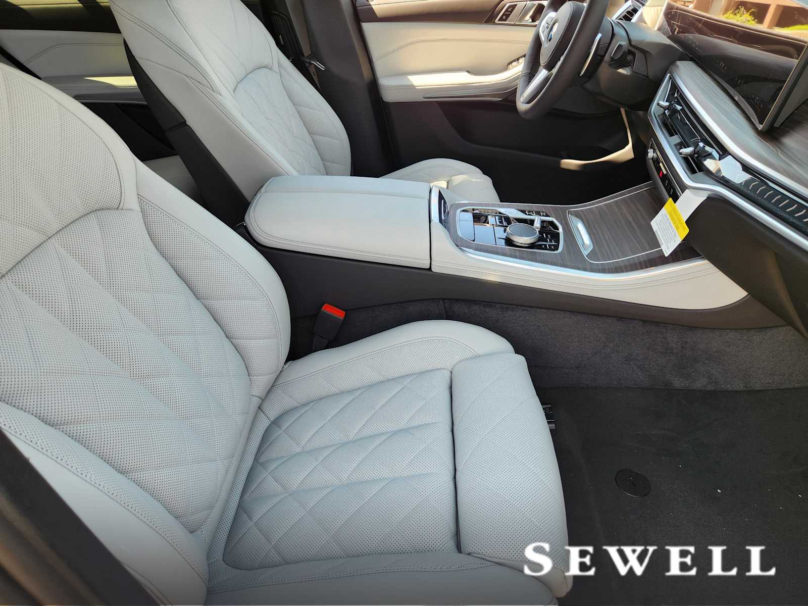 New 2026 Brooklyn Grey Metallic BMW sDrive40i image 5