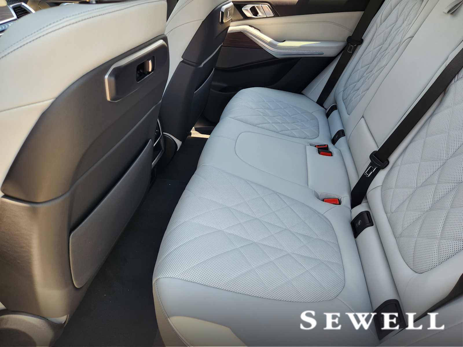 New 2026 Brooklyn Grey Metallic BMW sDrive40i image 7