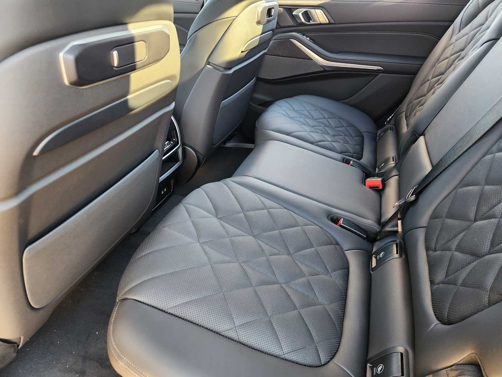 New 2027 Black Sapphire Metallic BMW xDrive40i image 7