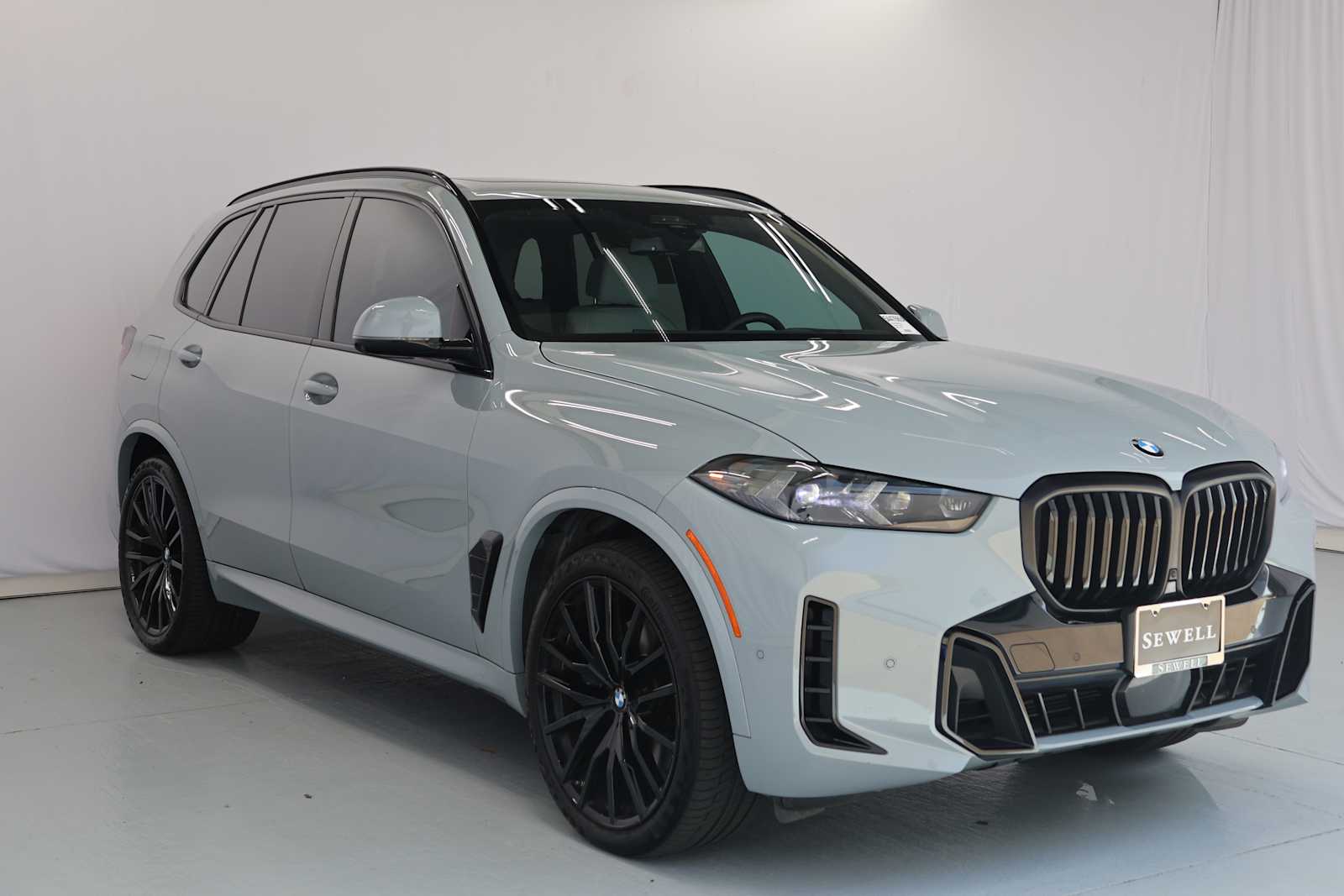 Certified Used 2024 Brooklyn Grey Metallic BMW xDrive40i image 4
