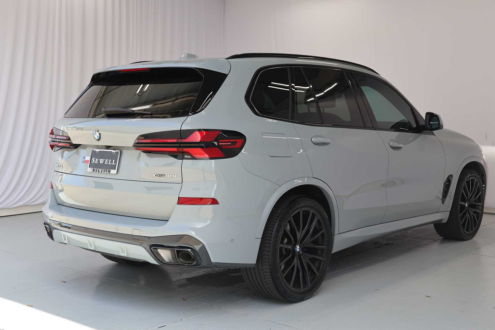 Certified Used 2024 Brooklyn Grey Metallic BMW xDrive40i image 9