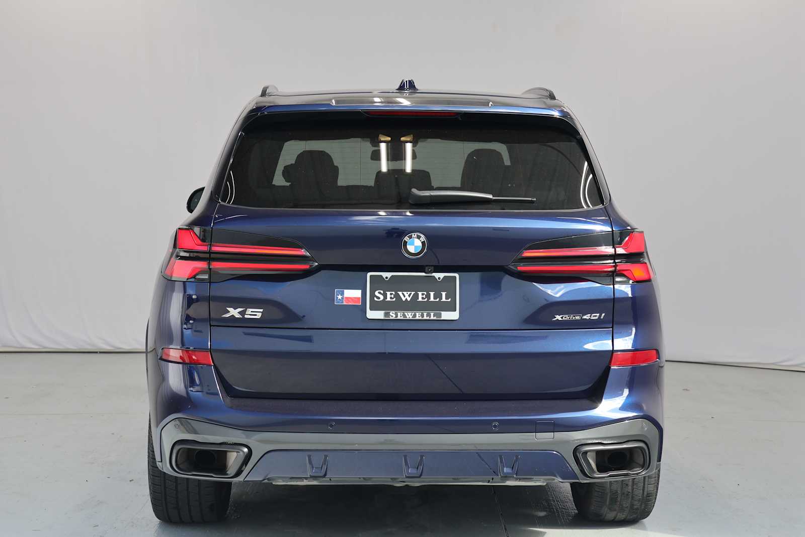 Certified Used 2024 Tanzanite Blue II Metallic BMW xDrive40i image 6