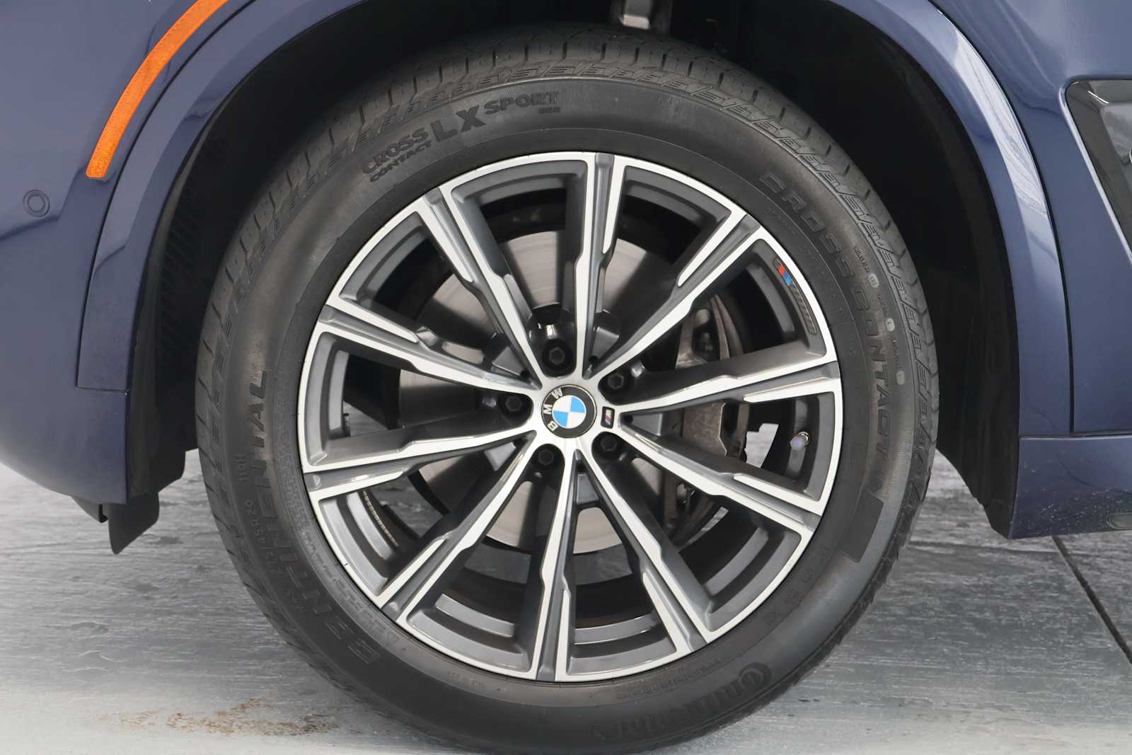 Certified Used 2024 Tanzanite Blue II Metallic BMW xDrive40i image 9