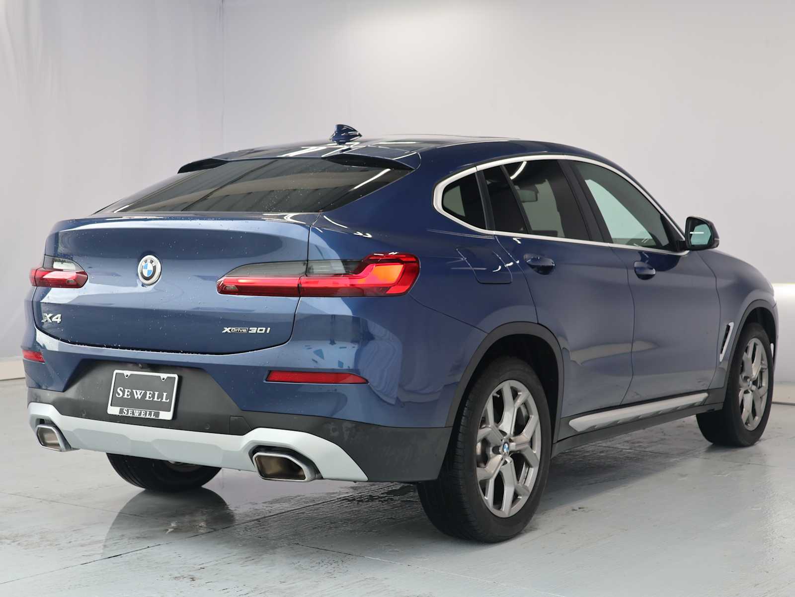 Certified Used 2025 Phytonic Blue Metallic BMW xDrive30i image 7