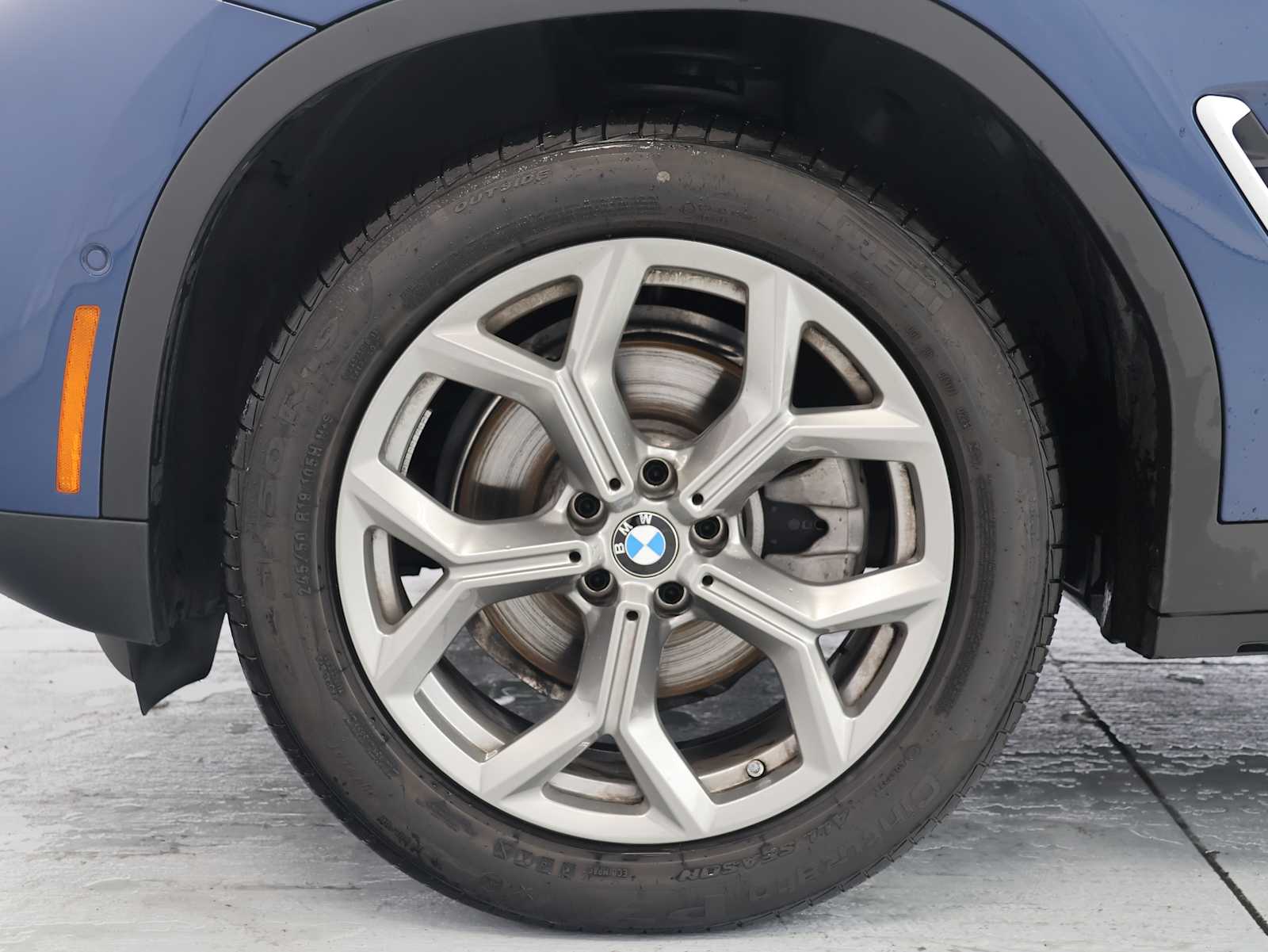 Certified Used 2025 Phytonic Blue Metallic BMW xDrive30i image 9