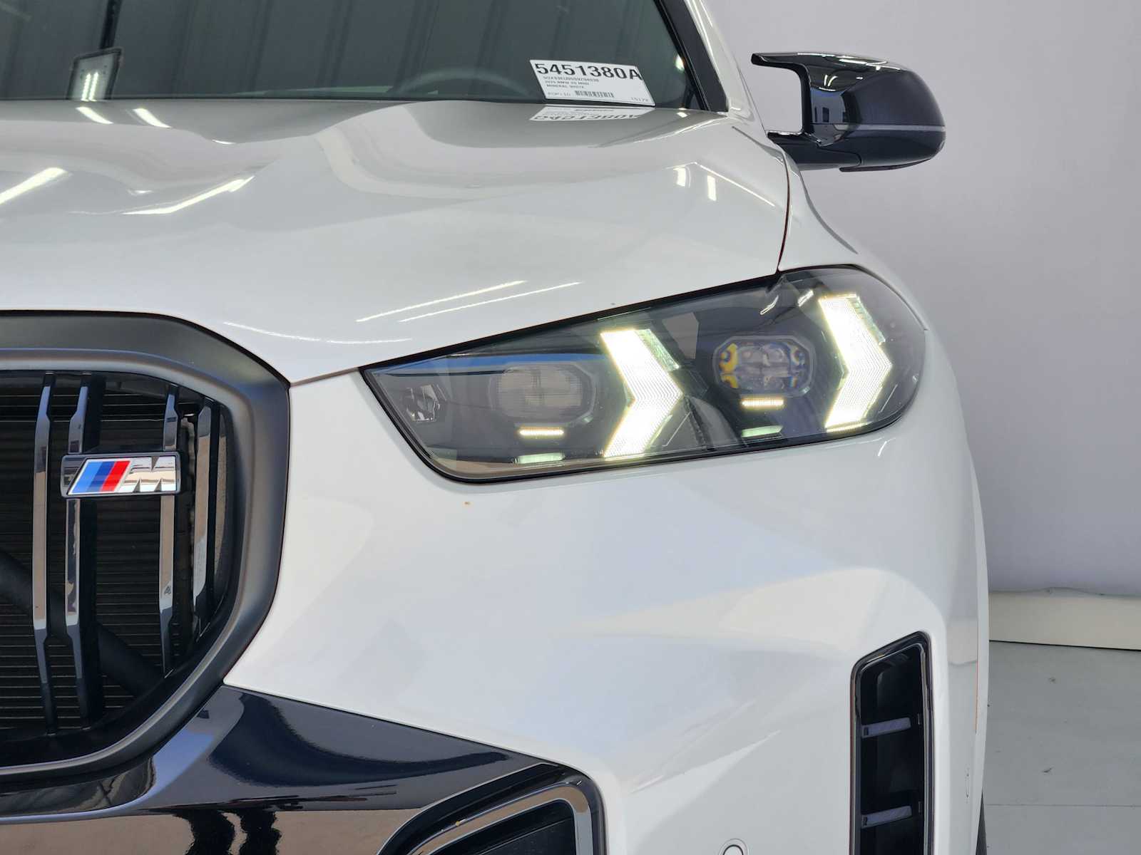 Used 2025 Mineral White Metallic BMW M60i image 7