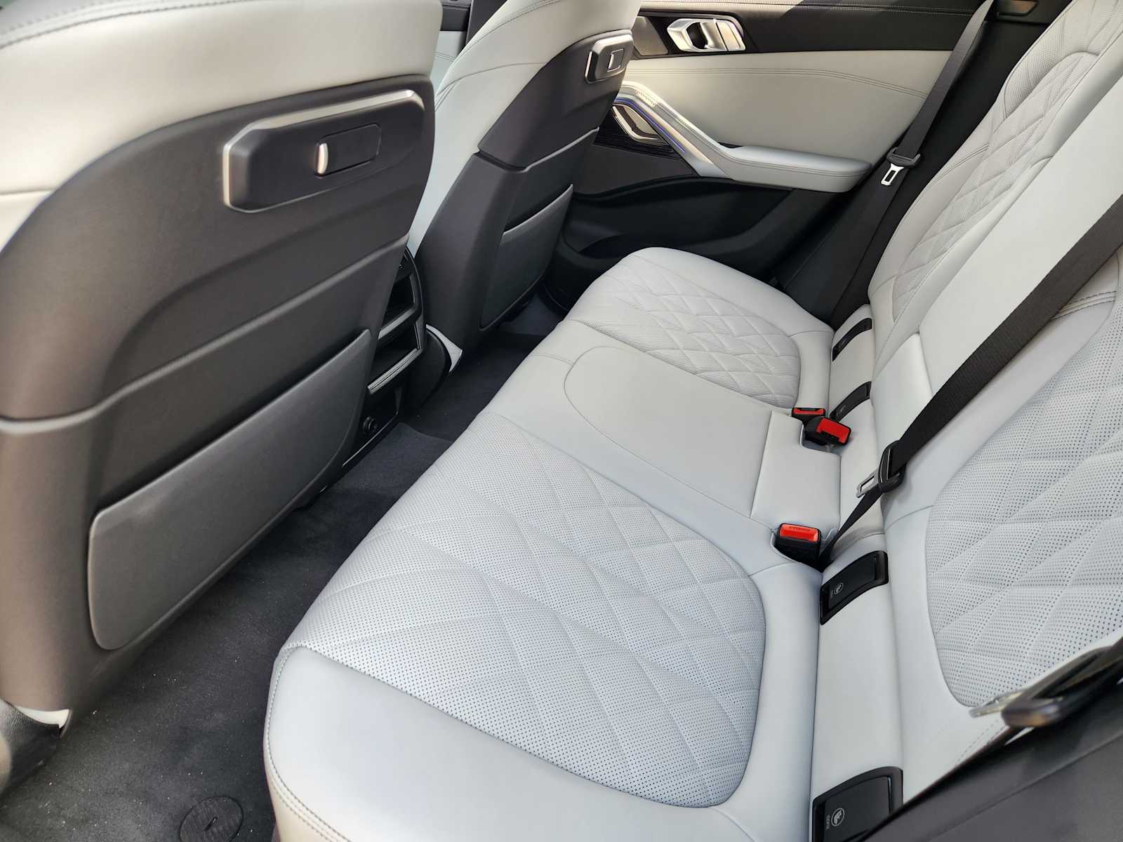 New 2027 Dravit Grey Metallic BMW  image 7