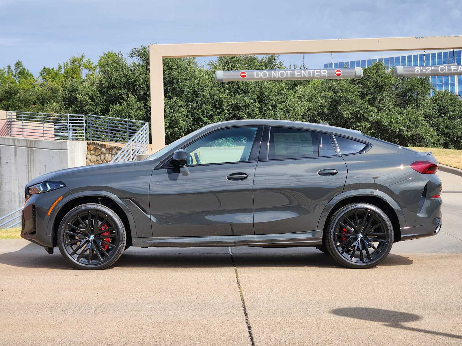 New 2027 Dravit Grey Metallic BMW  image 2