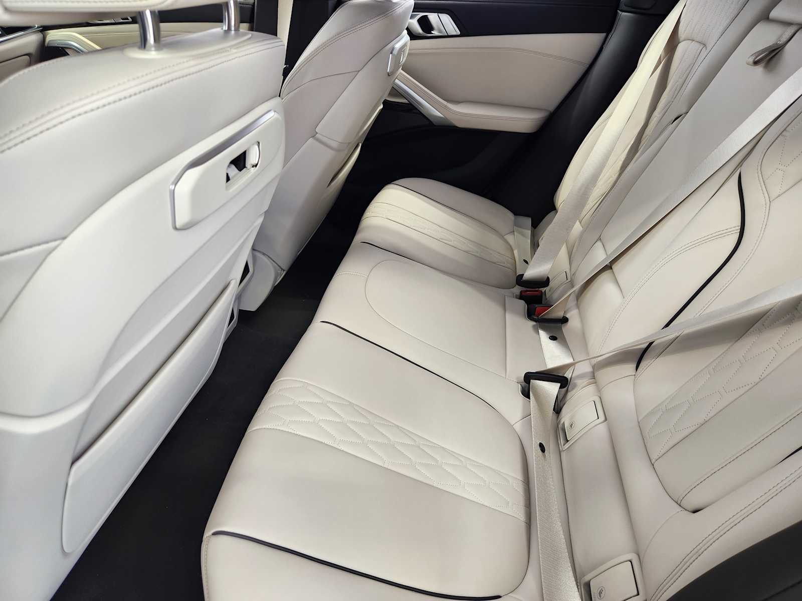 Certified Used 2024 Not Available BMW xDrive40i image 19