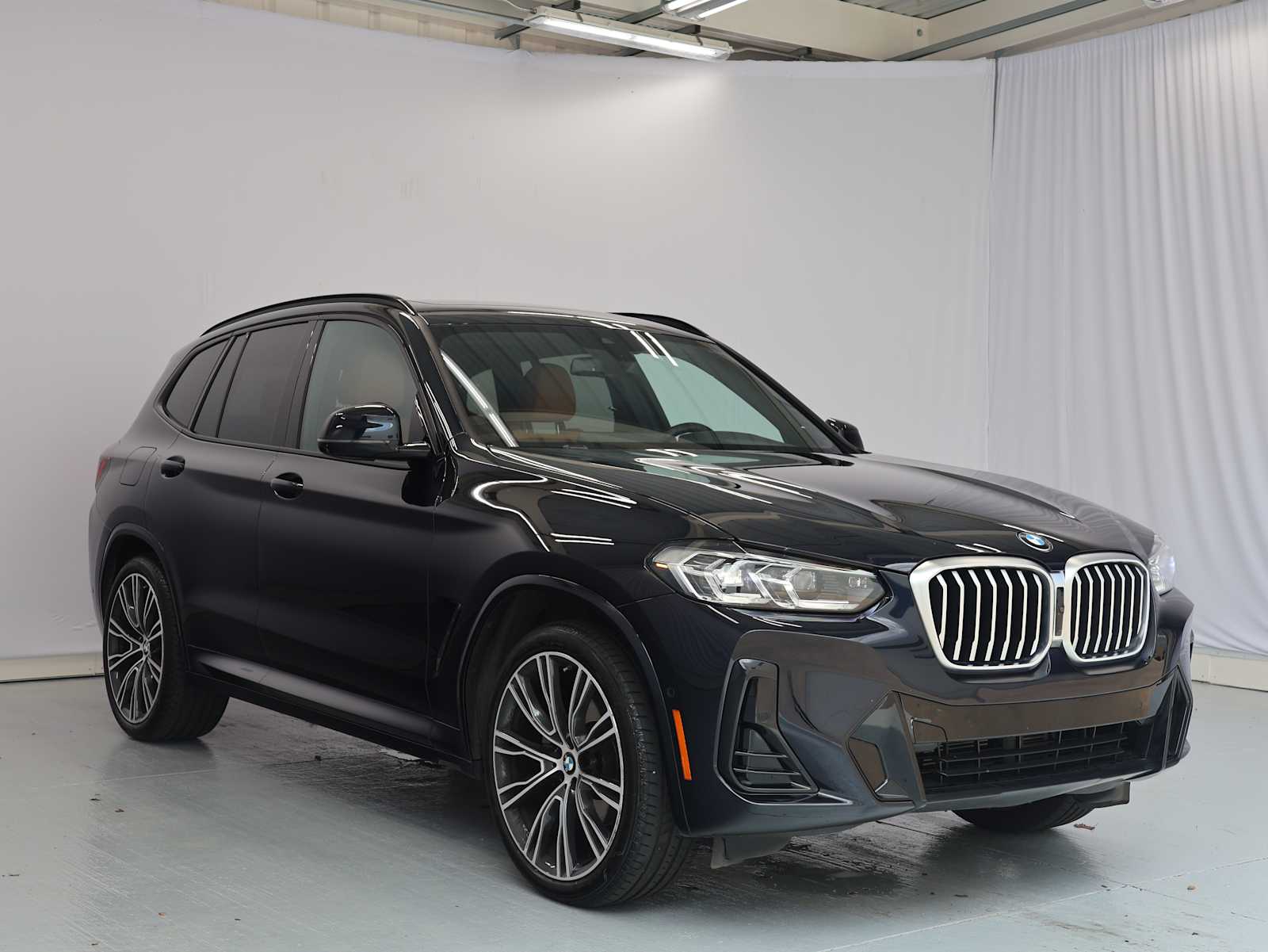 Certified Used 2023 Carbon Black Metallic BMW sDrive30i image 5