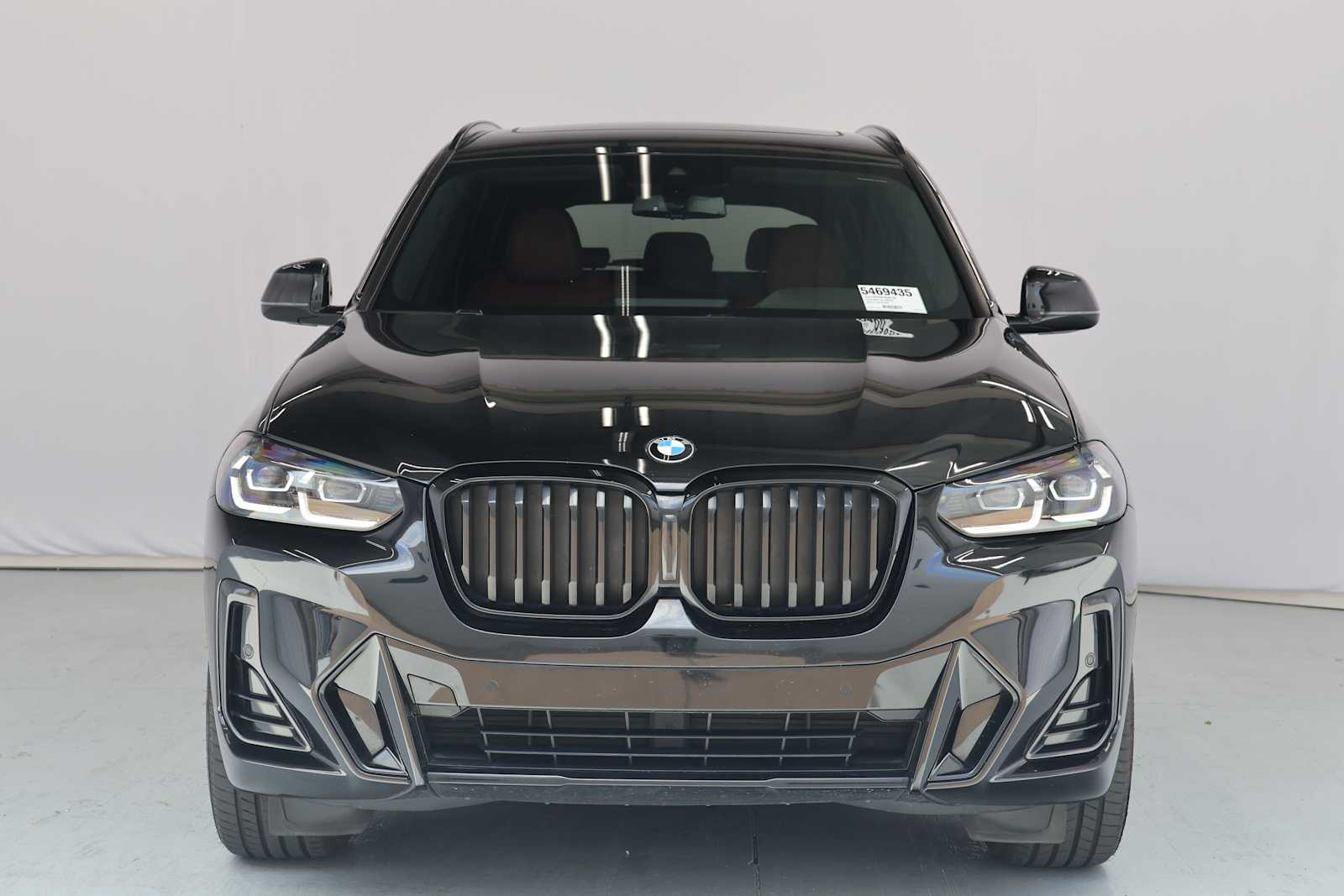 Certified Used 2023 Black Sapphire Metallic BMW sDrive30i image 2