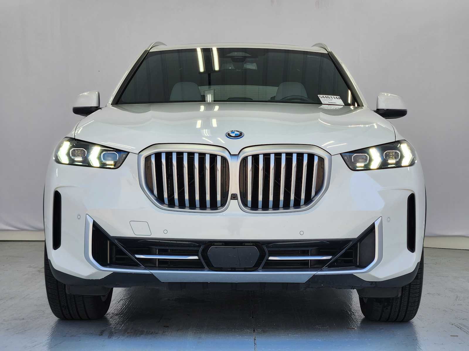 Certified Used 2025 Alpine White BMW xDrive50e image 2
