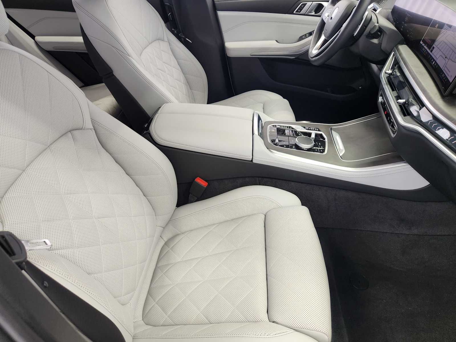 Certified Used 2025 Alpine White BMW xDrive50e image 11