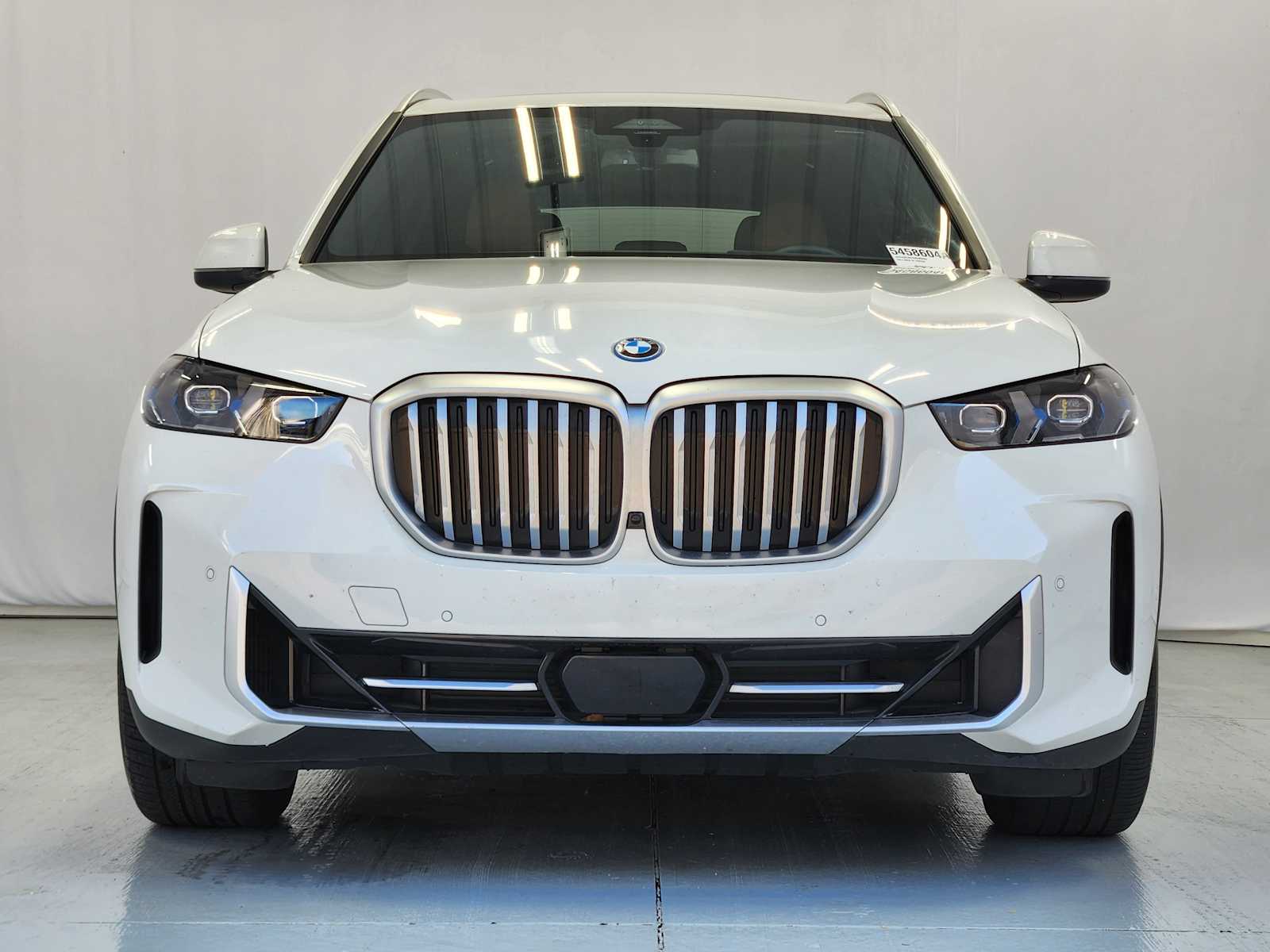 Certified Used 2024 Alpine White BMW xDrive50e image 2