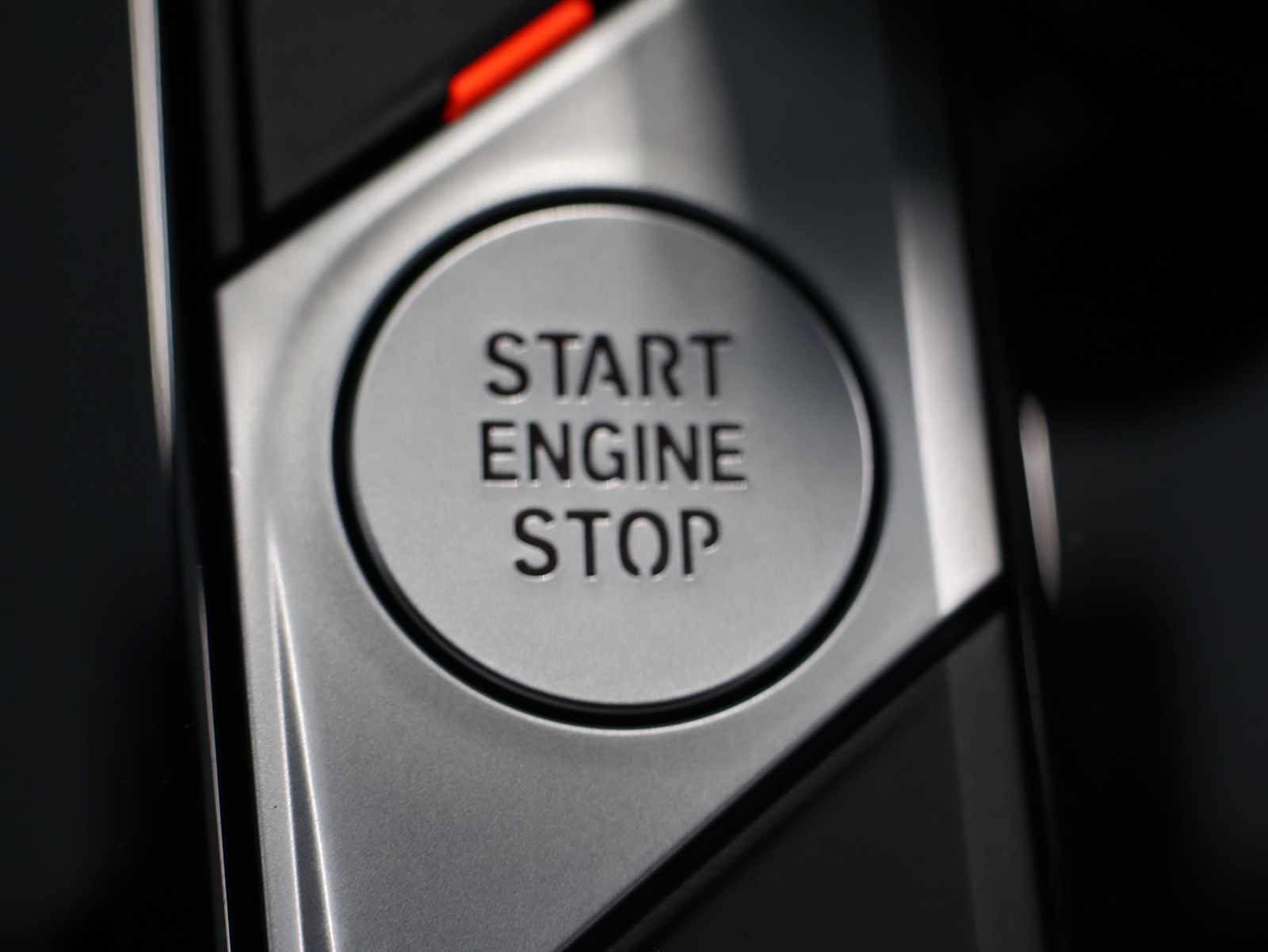 Used 2023 Dark Graphite Metallic BMW xDrive30i image 24