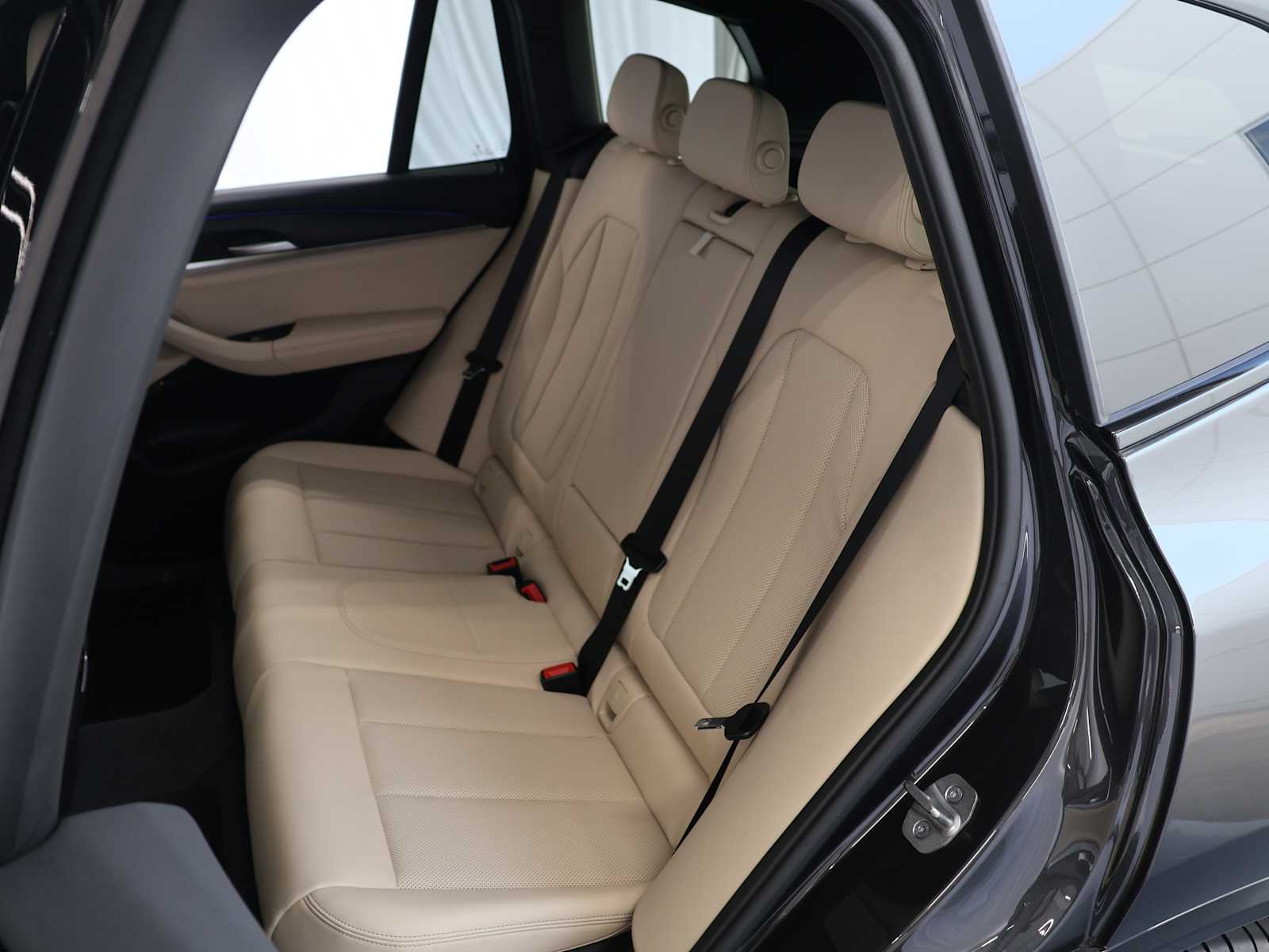 Used 2023 Dark Graphite Metallic BMW xDrive30i image 25
