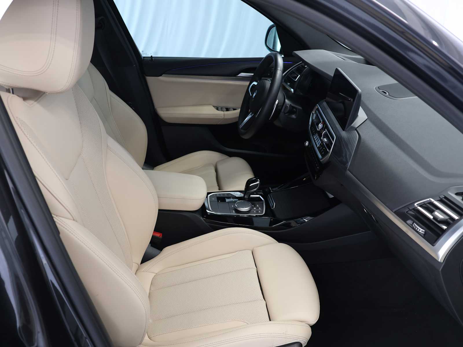 Used 2023 Dark Graphite Metallic BMW xDrive30i image 15