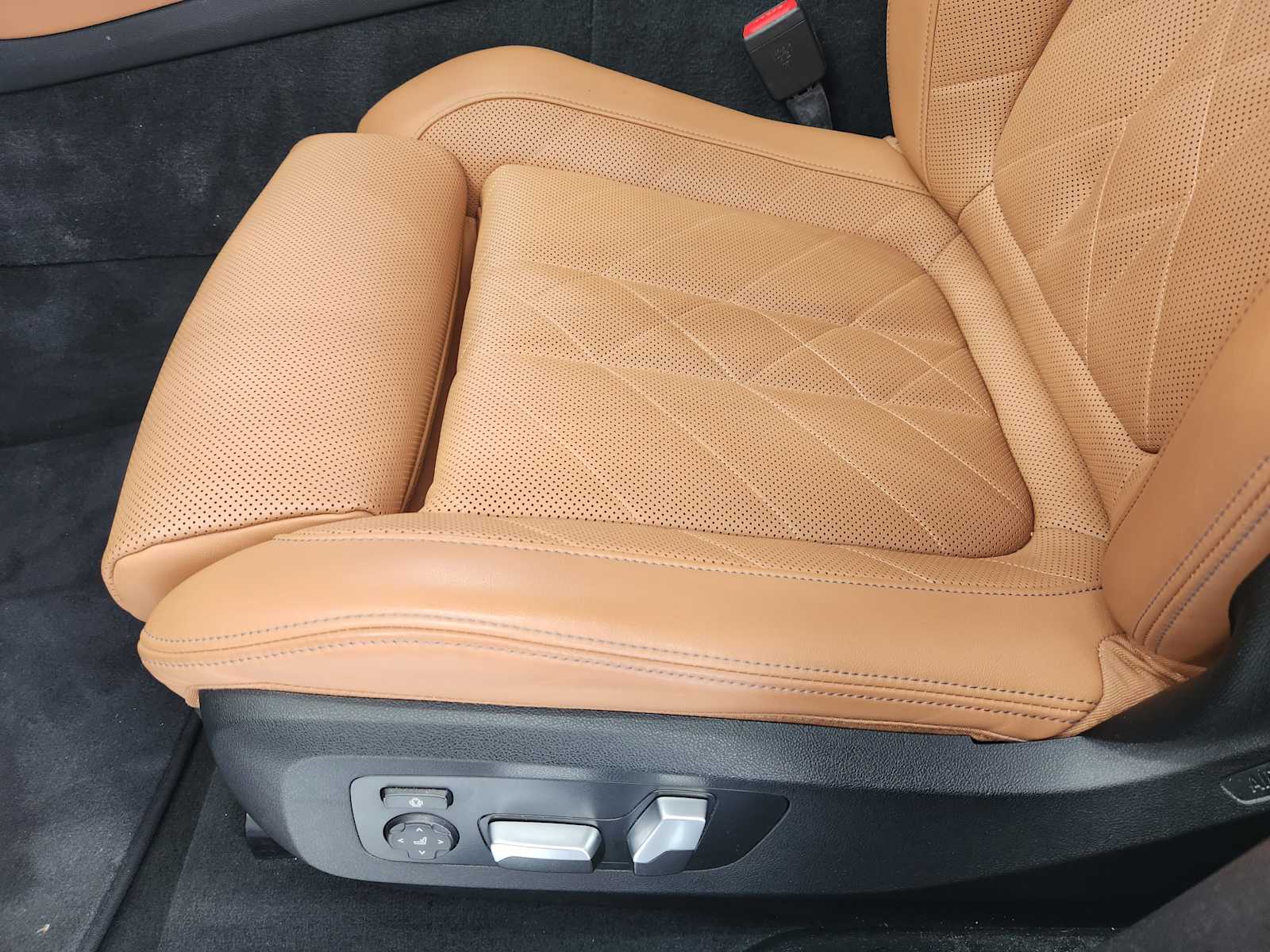 Certified Used 2023 Flamenco Red Metallic BMW xDrive40i image 17