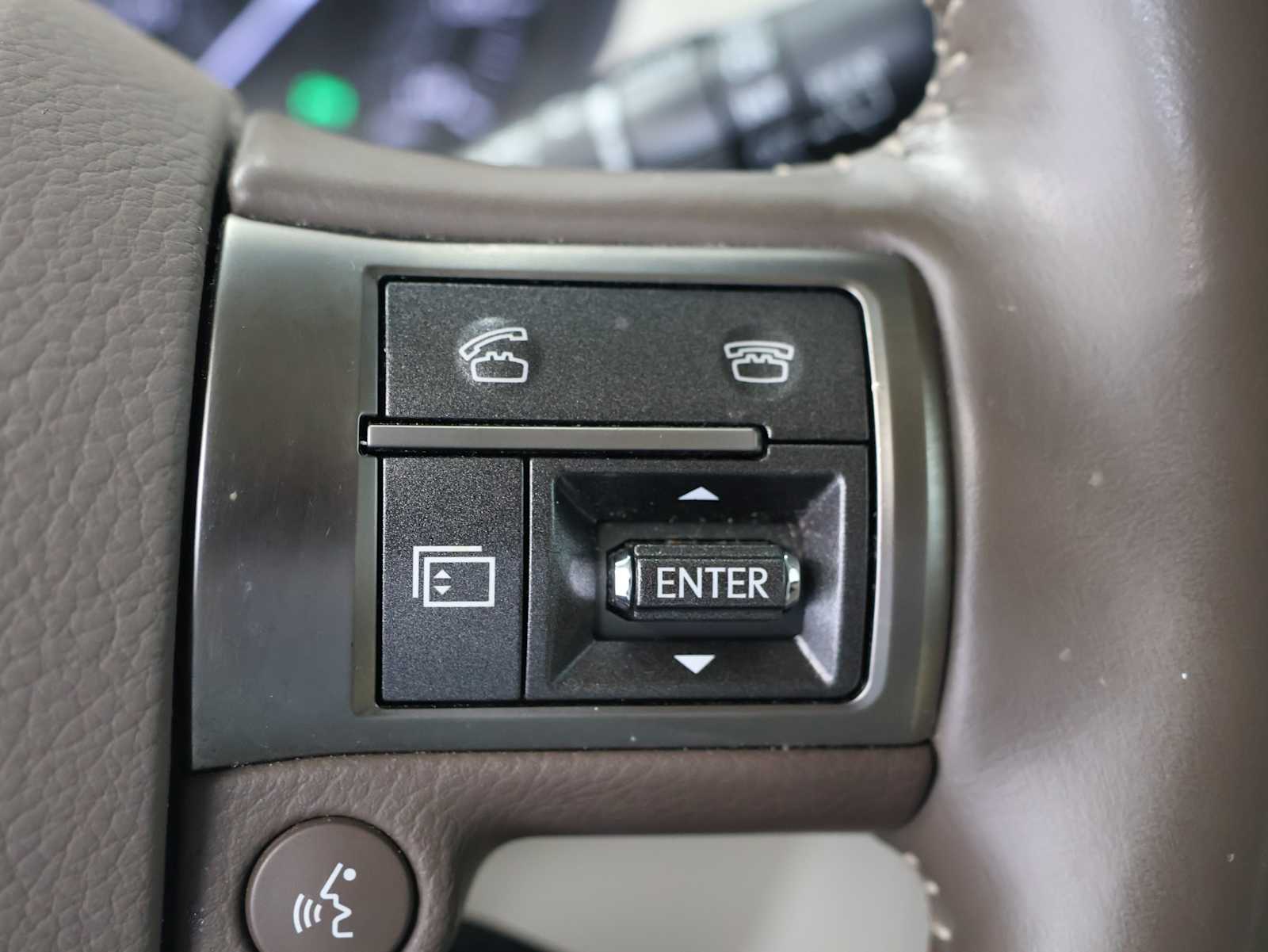 Used 2019 Nebula Gray Pearl Lexus Premium image 21