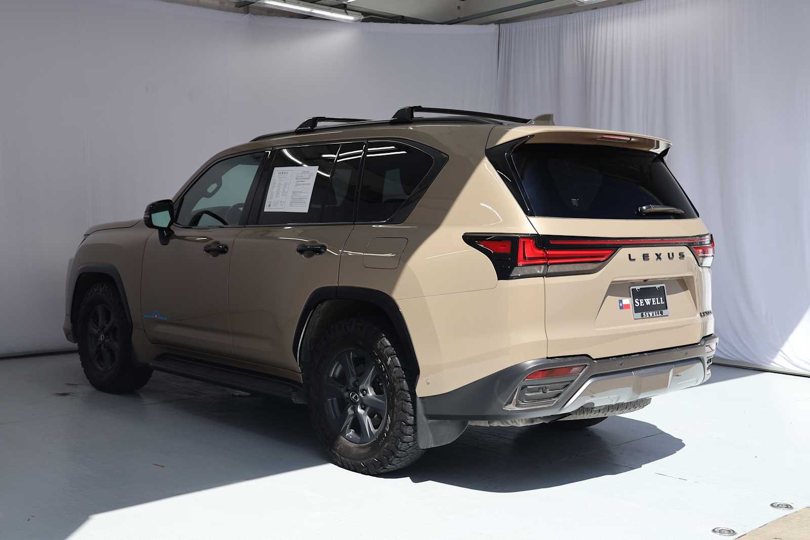 Used 2025 Earth Lexus Overtrail image 7