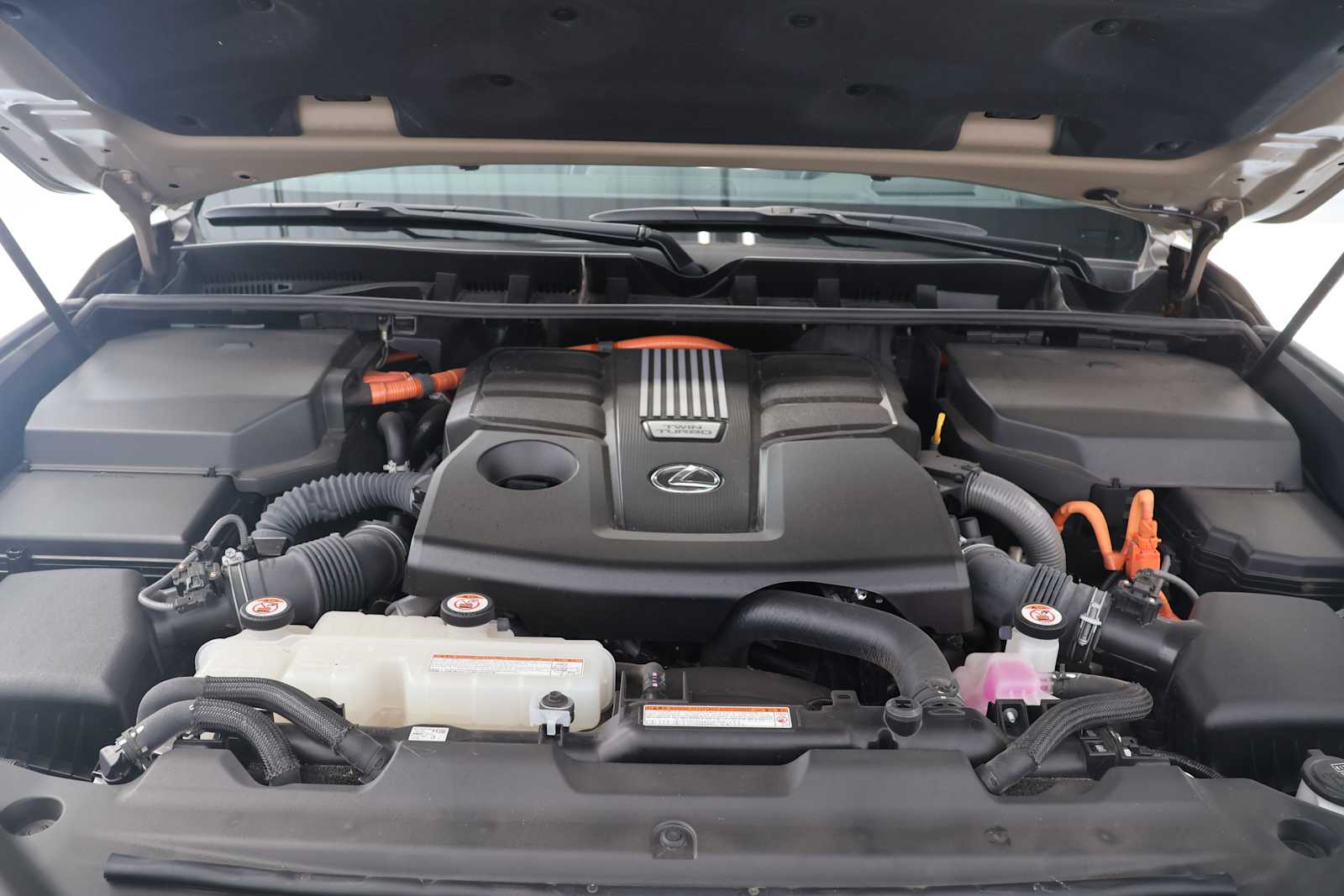 Used 2025 Earth Lexus Overtrail image 32
