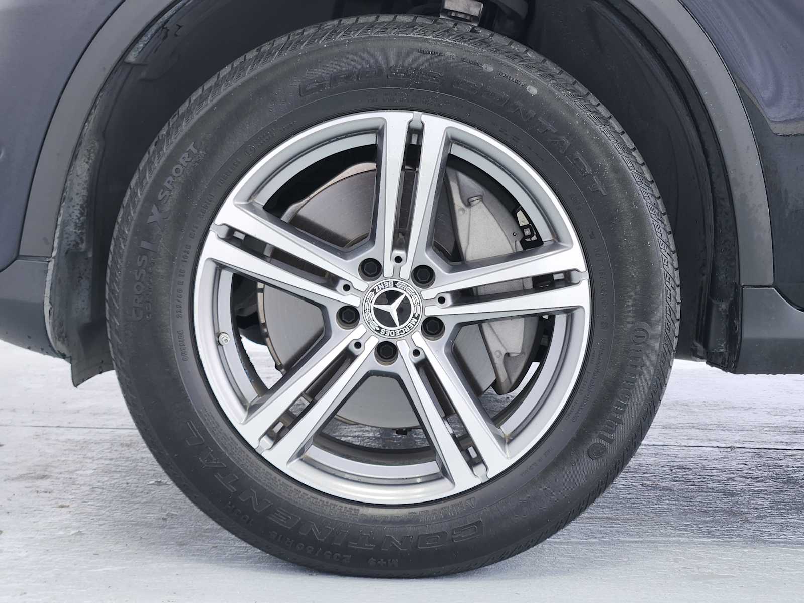 Used 2021 Black Mercedes-Benz GLC 300 image 7