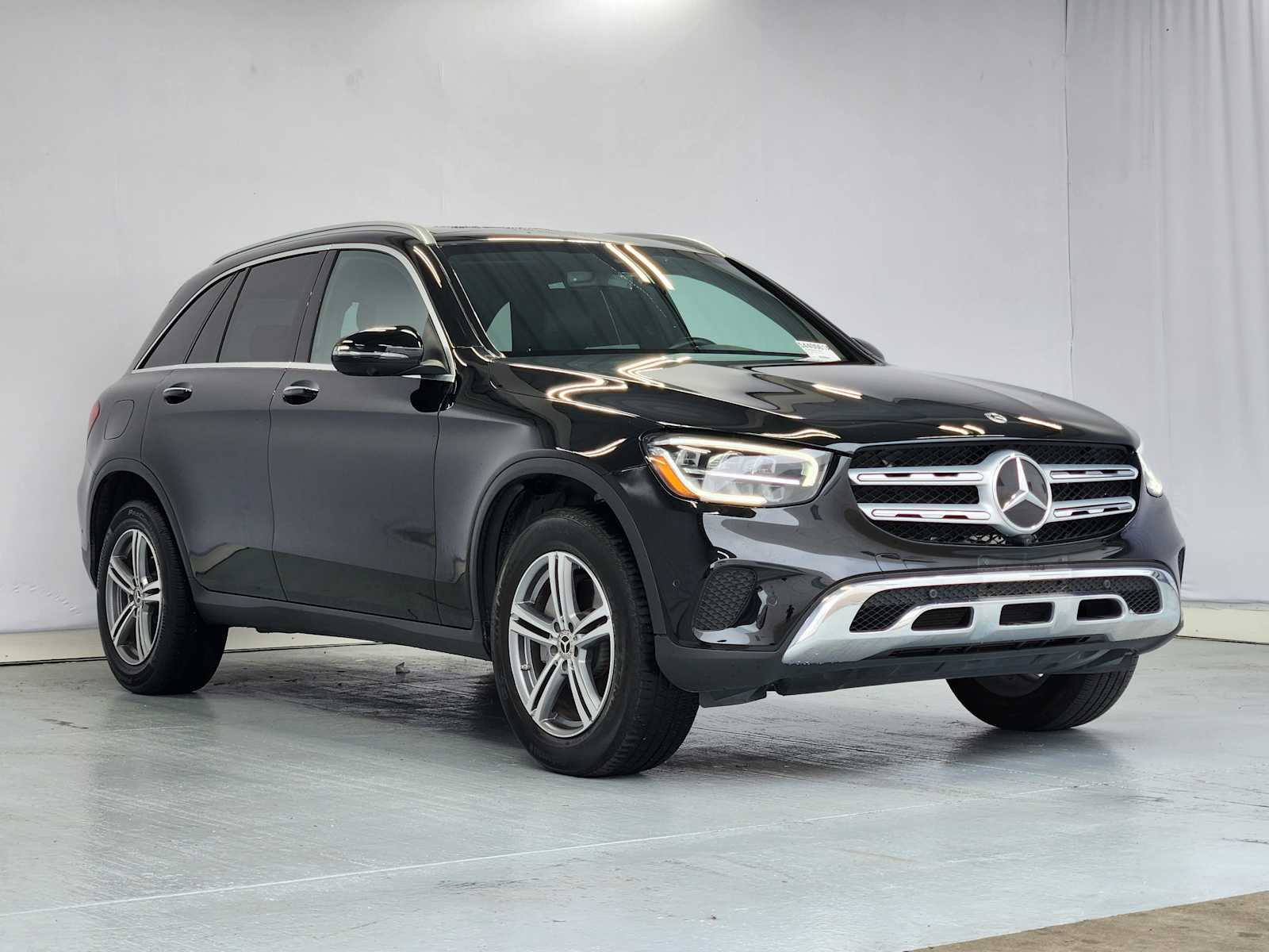 Used 2021 Black Mercedes-Benz GLC 300 image 2
