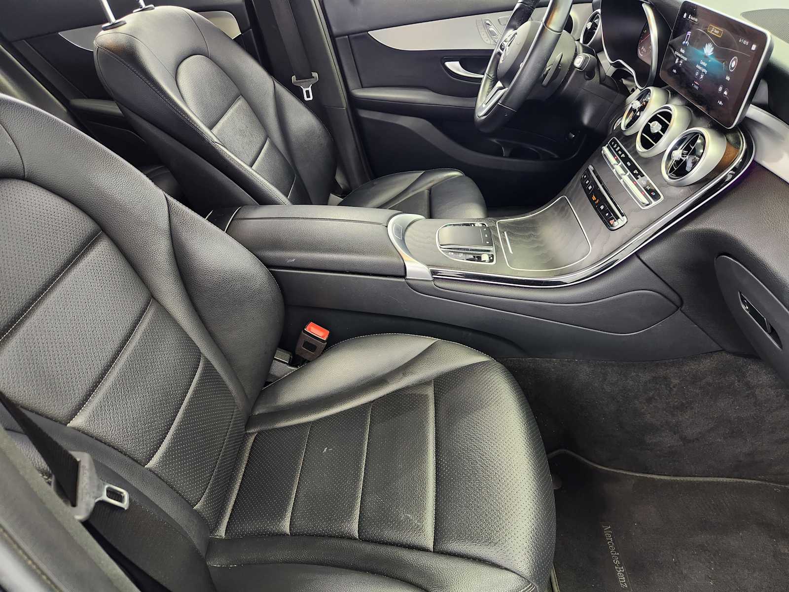 Used 2021 Black Mercedes-Benz GLC 300 image 10