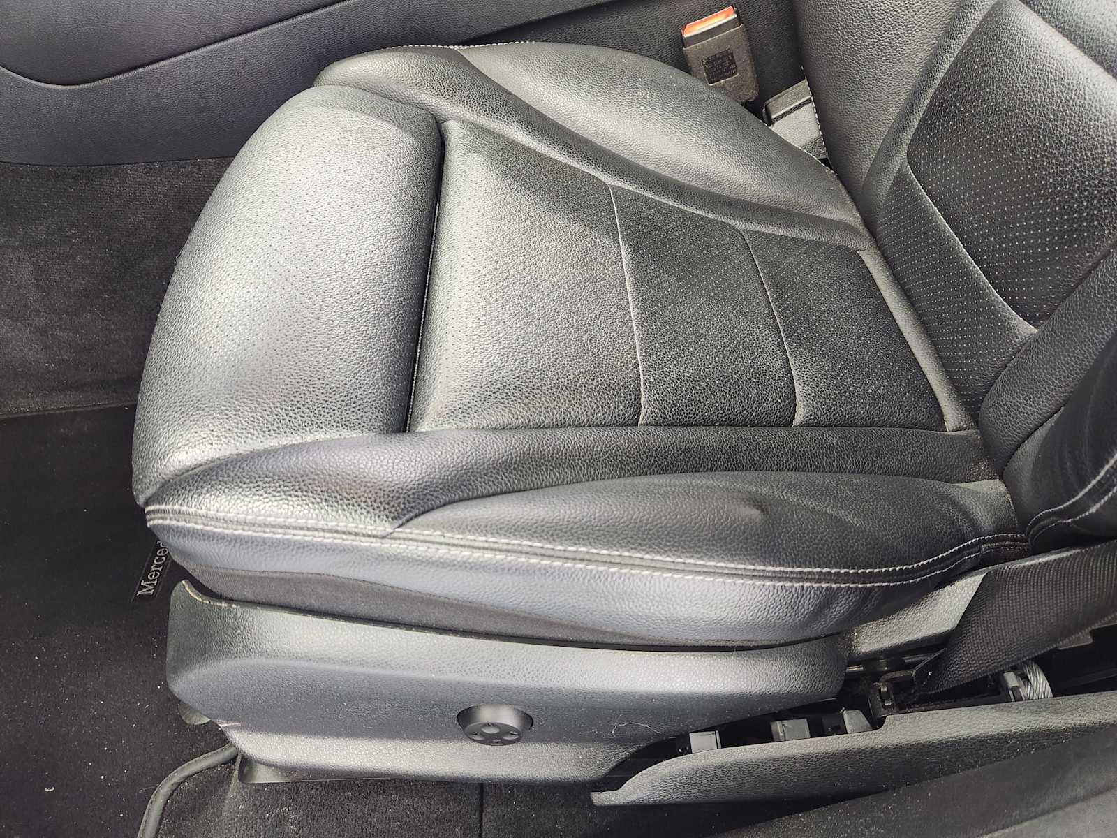 Used 2021 Black Mercedes-Benz GLC 300 image 17