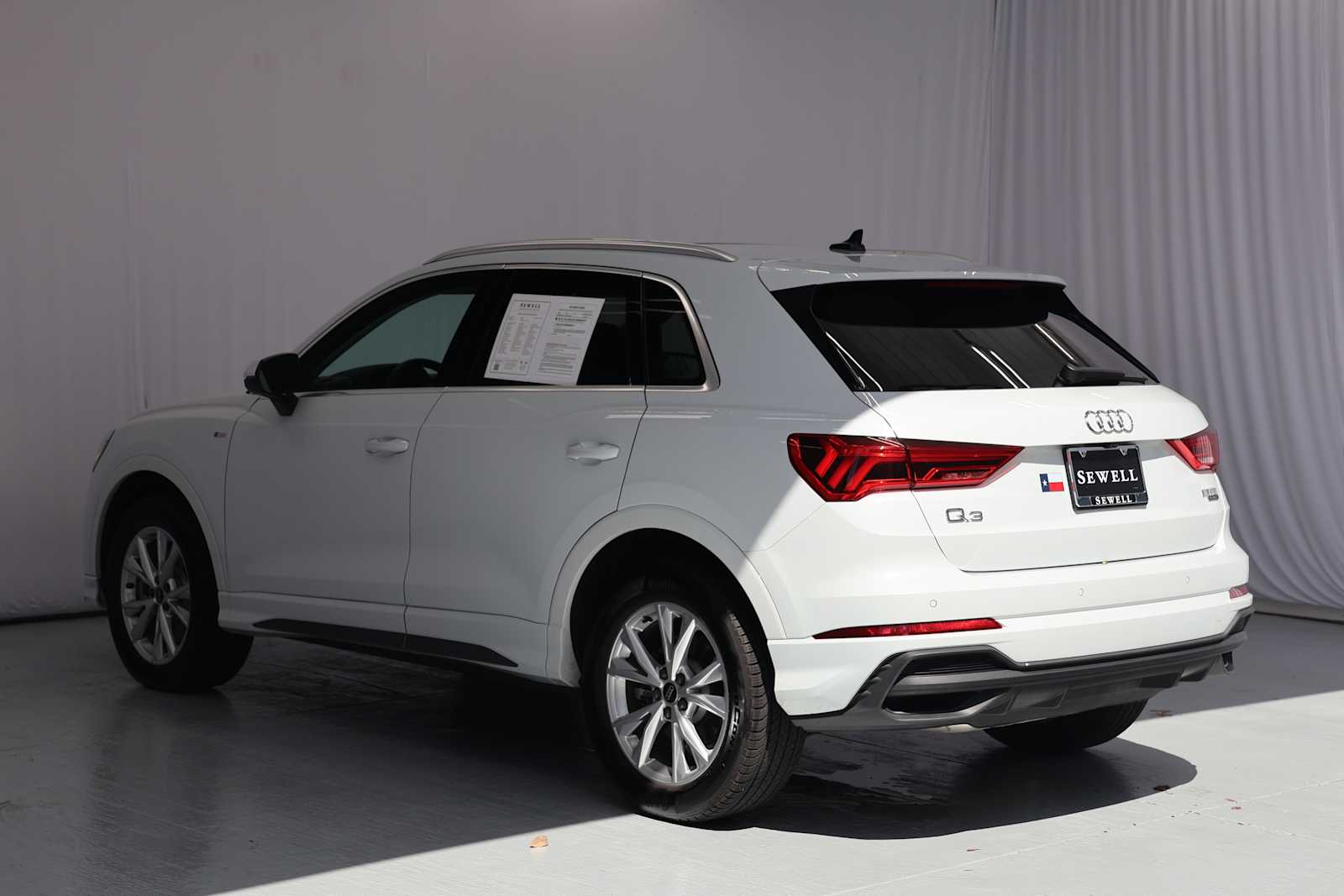 Used 2025 GLACIER WHITE Audi S line Premium Plus image 7
