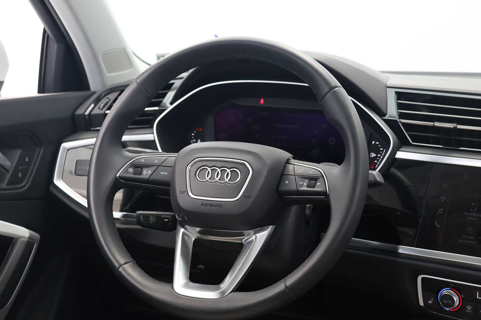 Used 2025 GLACIER WHITE Audi S line Premium Plus image 27